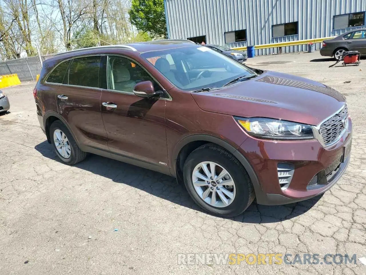 4 Photograph of a damaged car 5XYPGDA35LG648300 KIA SORENTO 2020