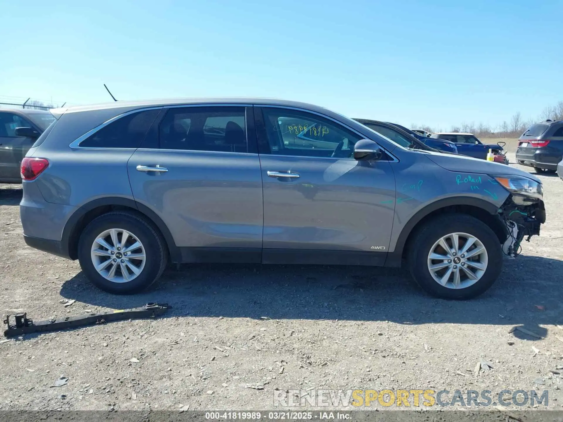 14 Photograph of a damaged car 5XYPGDA36LG635684 KIA SORENTO 2020