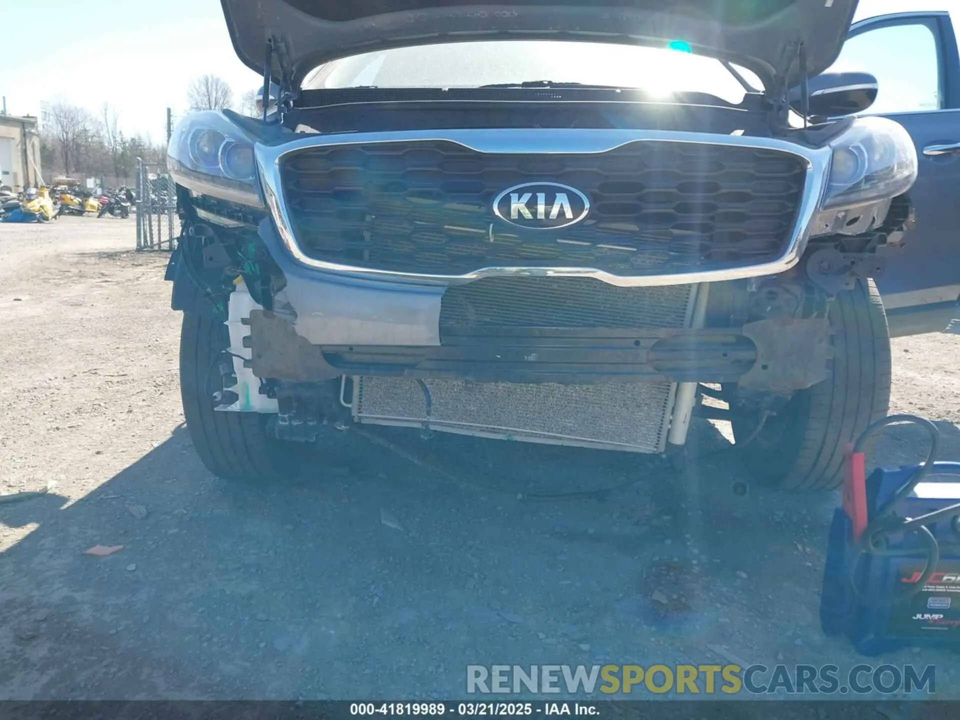 6 Photograph of a damaged car 5XYPGDA36LG635684 KIA SORENTO 2020
