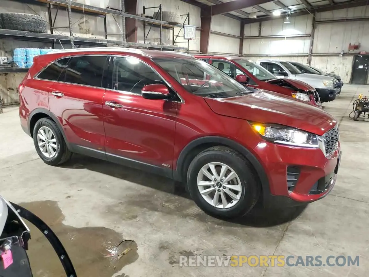 4 Photograph of a damaged car 5XYPGDA36LG650556 KIA SORENTO 2020