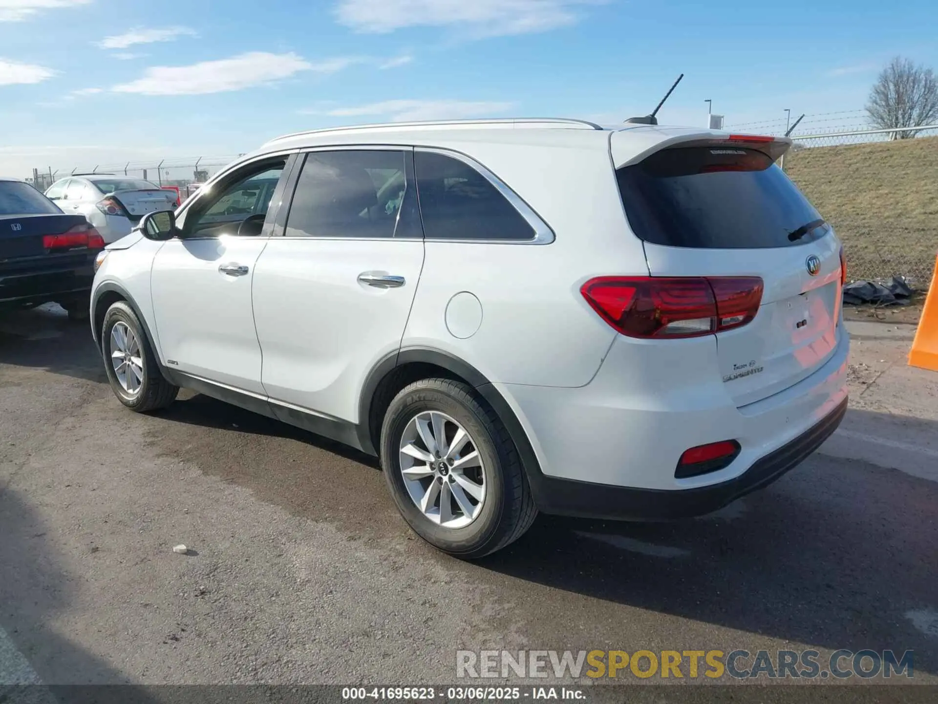 3 Фотография поврежденного автомобиля 5XYPGDA37LG656124 KIA SORENTO 2020