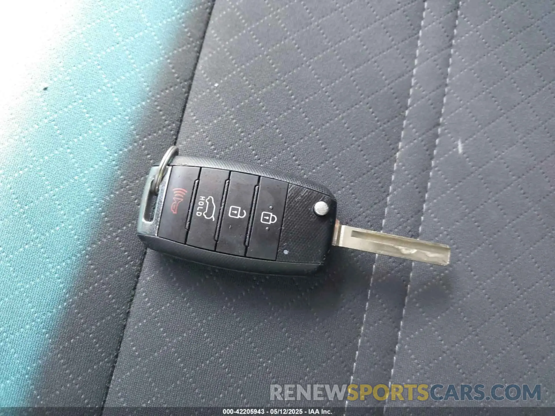 11 Photograph of a damaged car 5XYPGDA37LG685798 KIA SORENTO 2020