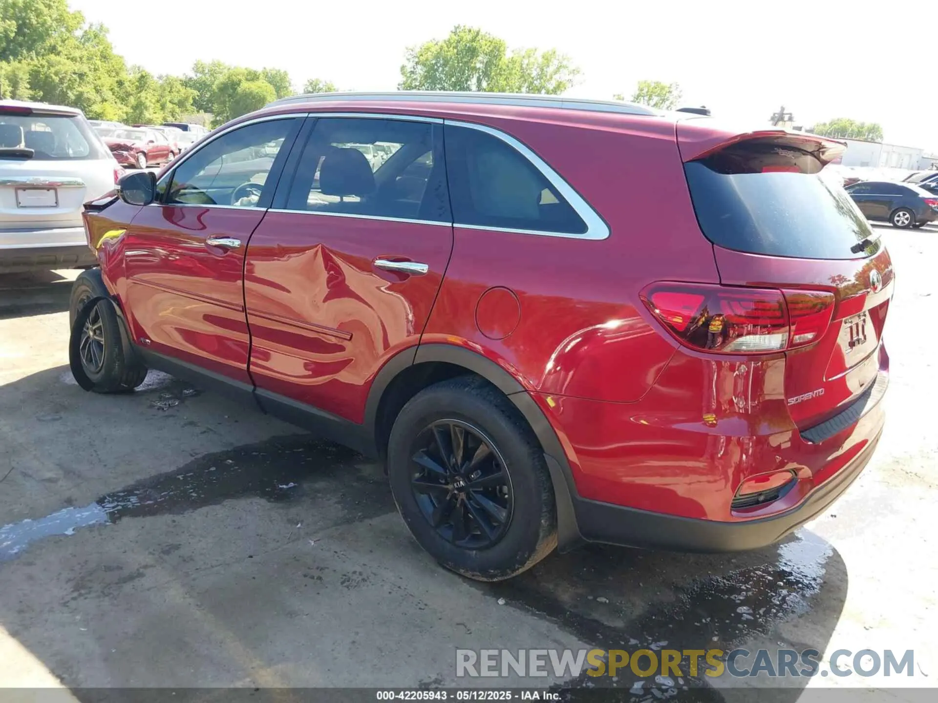 3 Photograph of a damaged car 5XYPGDA37LG685798 KIA SORENTO 2020