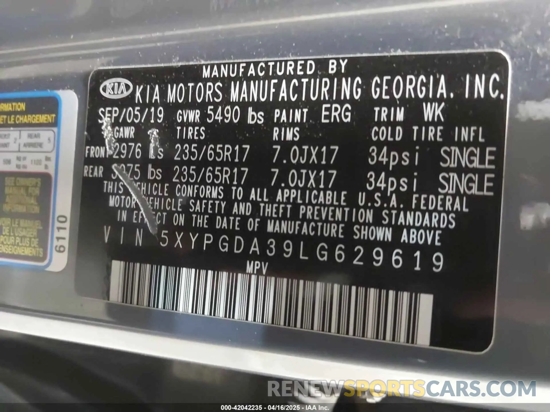 9 Photograph of a damaged car 5XYPGDA39LG629619 KIA SORENTO 2020