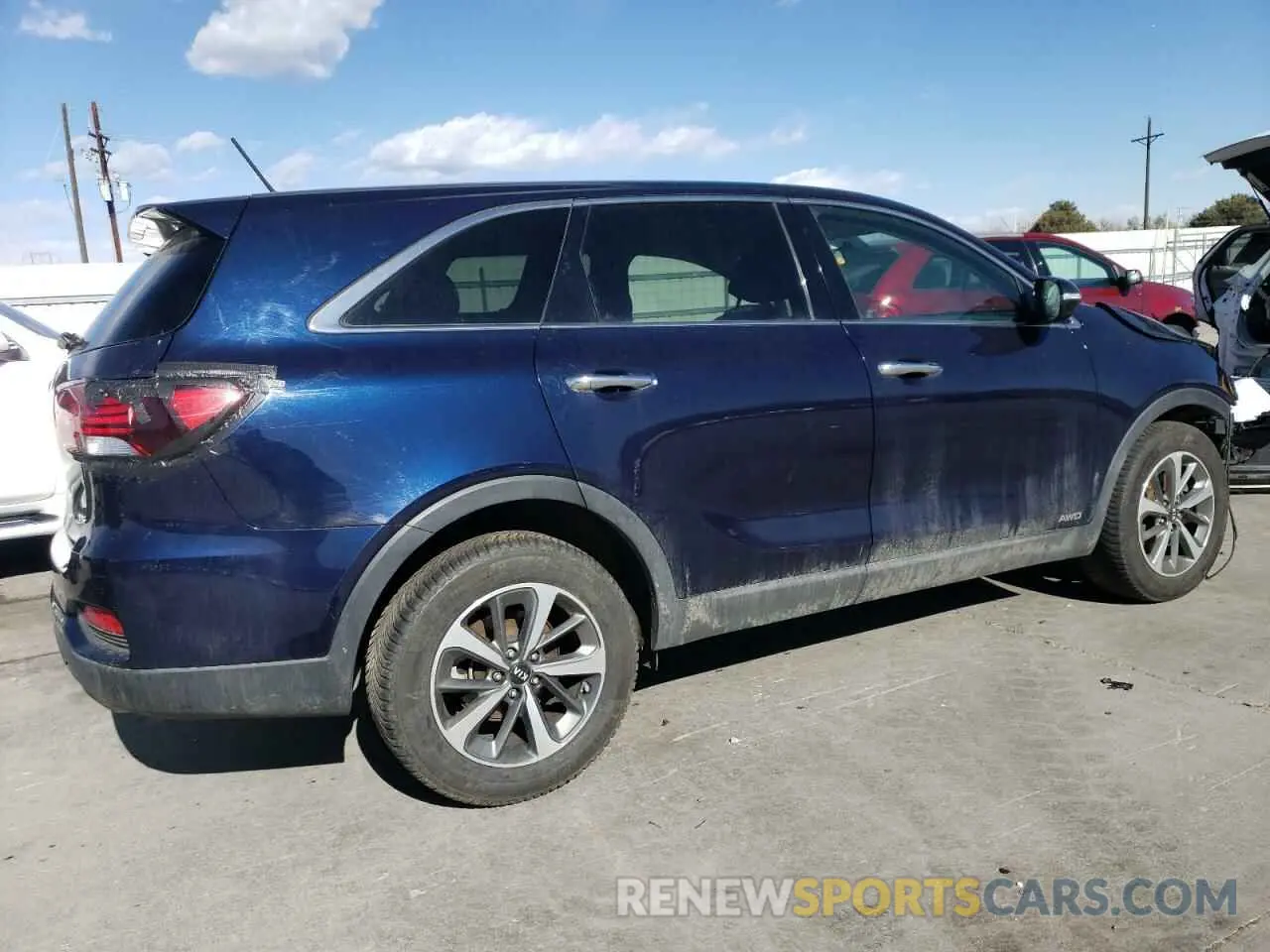 3 Photograph of a damaged car 5XYPGDA51LG690867 KIA SORENTO 2020