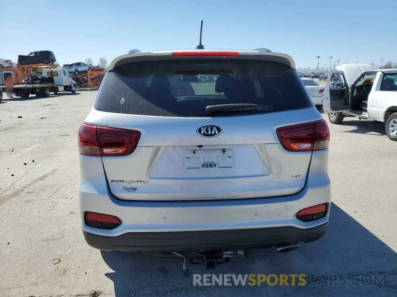 6 Photograph of a damaged car 5XYPGDA55LG696915 KIA SORENTO 2020