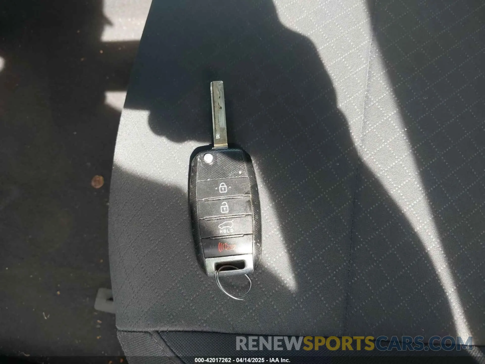 11 Photograph of a damaged car 5XYPGDA58LG618502 KIA SORENTO 2020