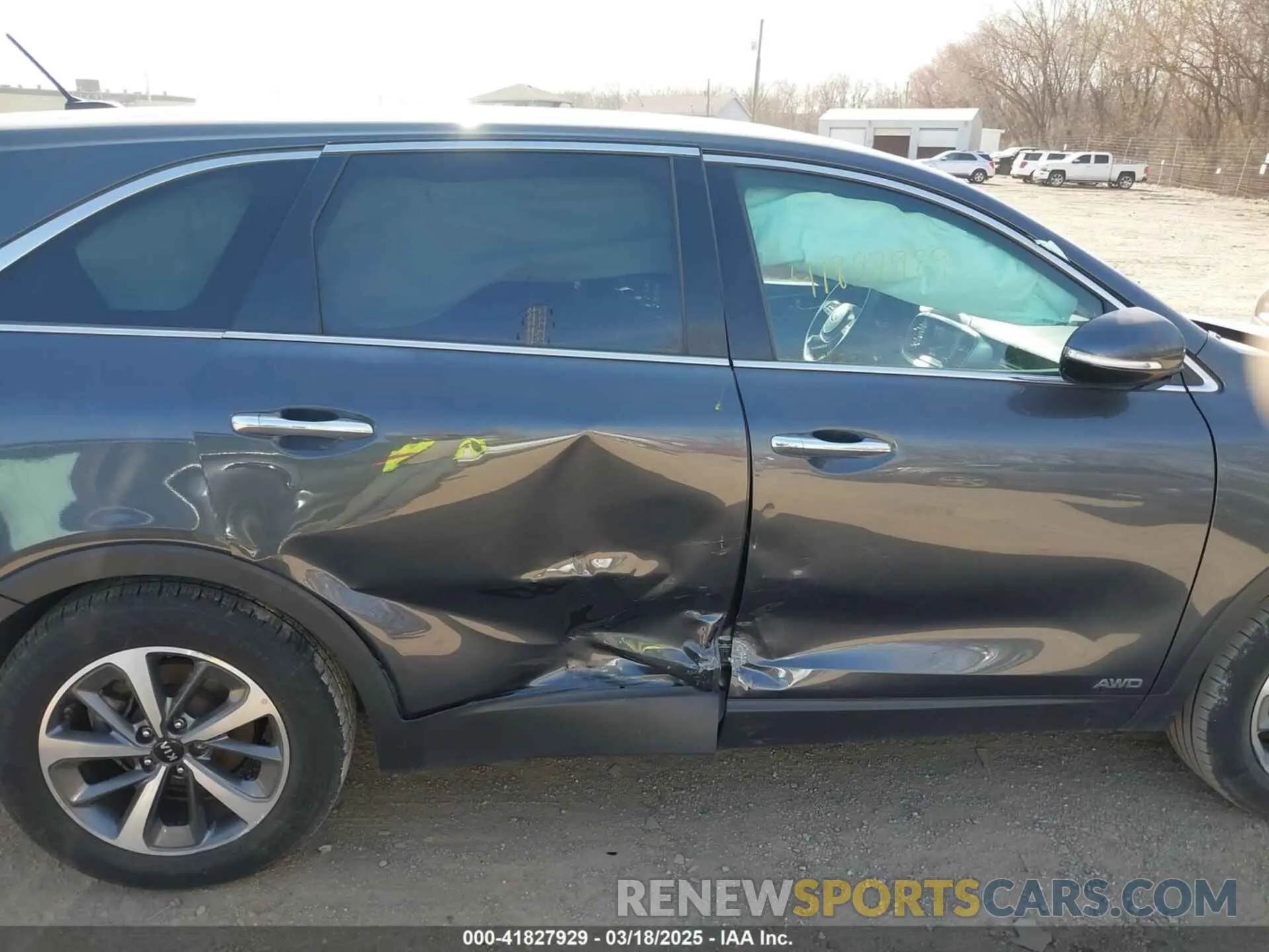 13 Photograph of a damaged car 5XYPGDA59LG683343 KIA SORENTO 2020