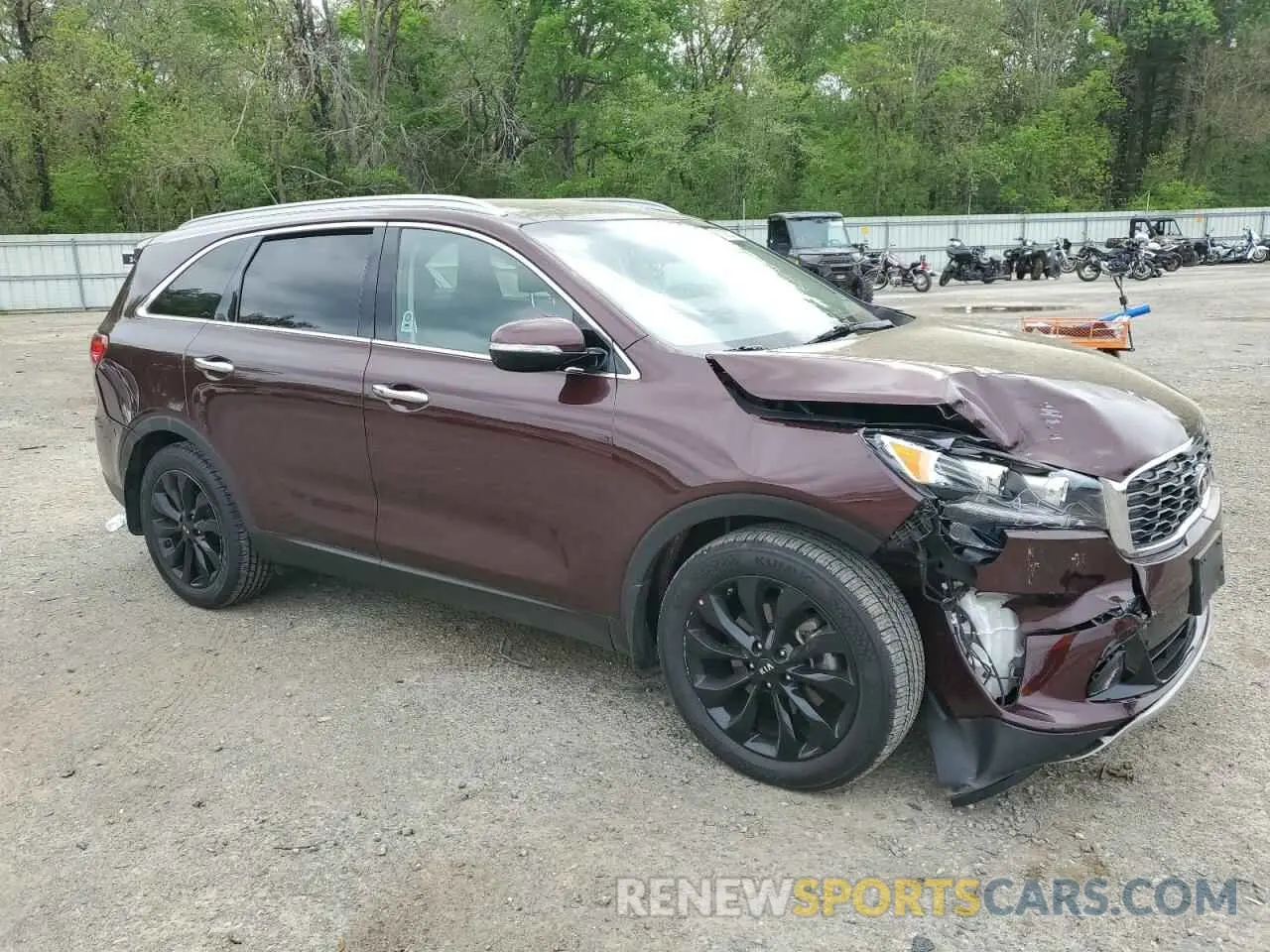 4 Photograph of a damaged car 5XYPH4A50LG689304 KIA SORENTO 2020