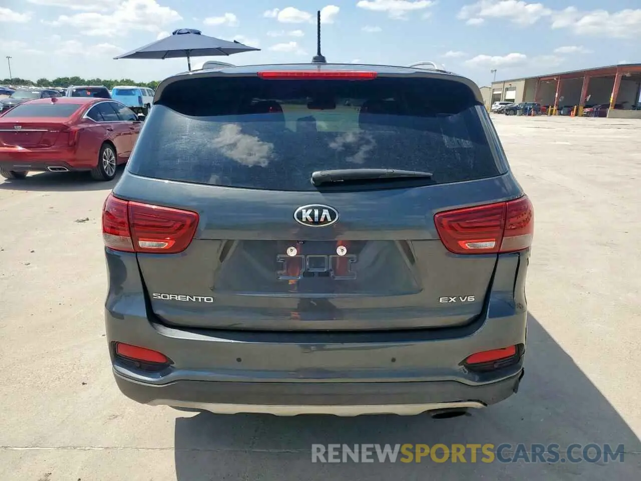 6 Photograph of a damaged car 5XYPH4A53LG671492 KIA SORENTO 2020