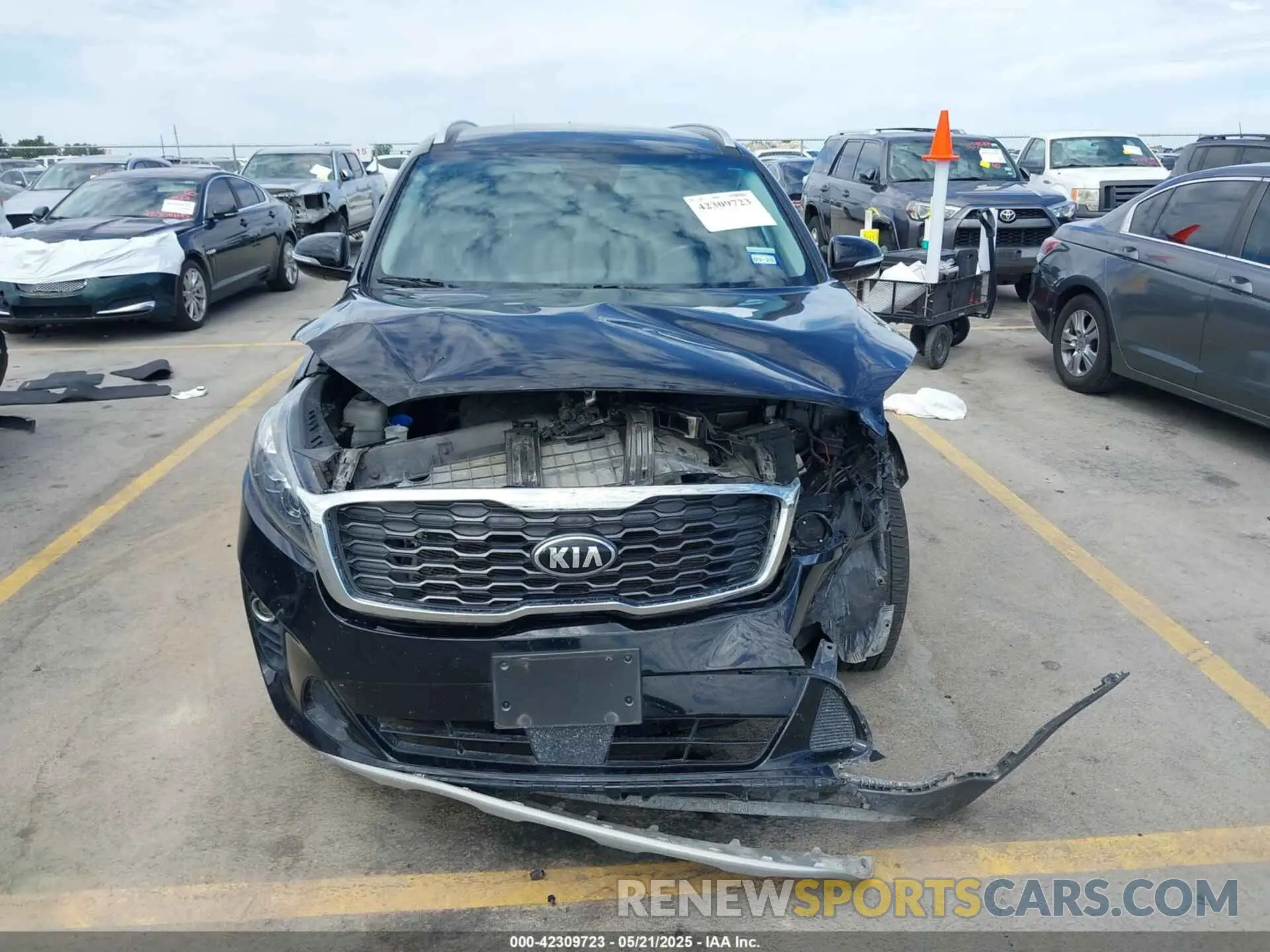 12 Photograph of a damaged car 5XYPH4A57LG706518 KIA SORENTO 2020