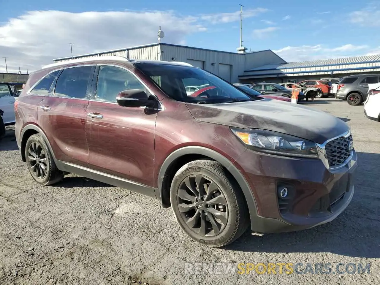 4 Photograph of a damaged car 5XYPH4A5XLG689309 KIA SORENTO 2020