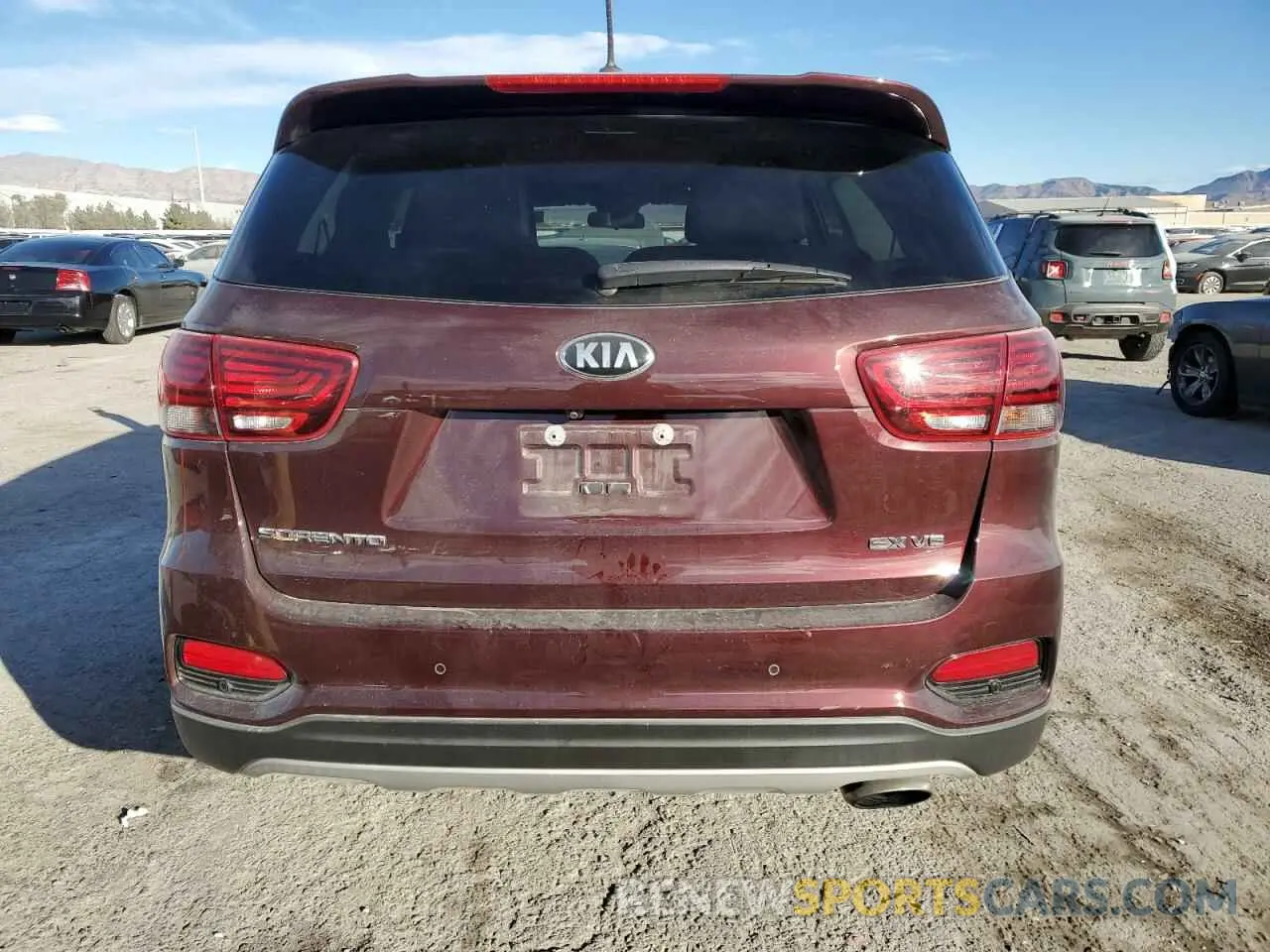 6 Photograph of a damaged car 5XYPH4A5XLG689309 KIA SORENTO 2020