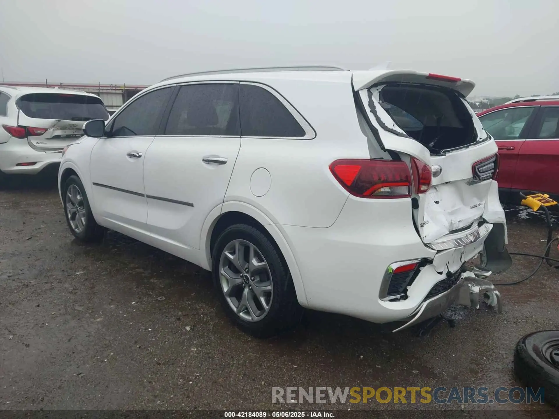 3 Photograph of a damaged car 5XYPK4A5XLG651337 KIA SORENTO 2020