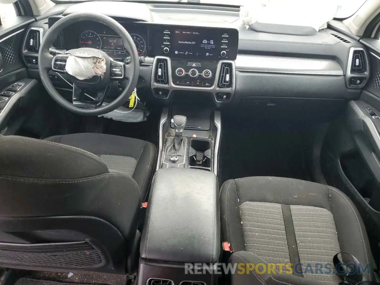 8 Photograph of a damaged car 5XYRG4LC1MG003361 KIA SORENTO 2021