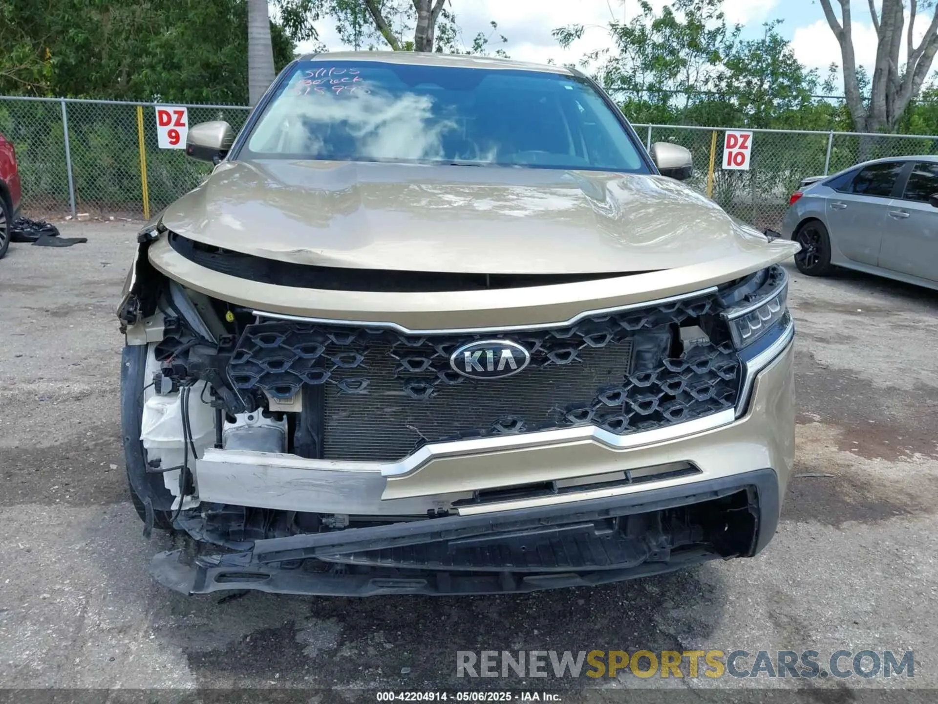 13 Photograph of a damaged car 5XYRG4LC3MG005807 KIA SORENTO 2021