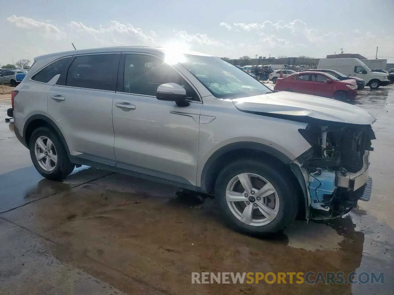 4 Photograph of a damaged car 5XYRG4LC3MG056711 KIA SORENTO 2021