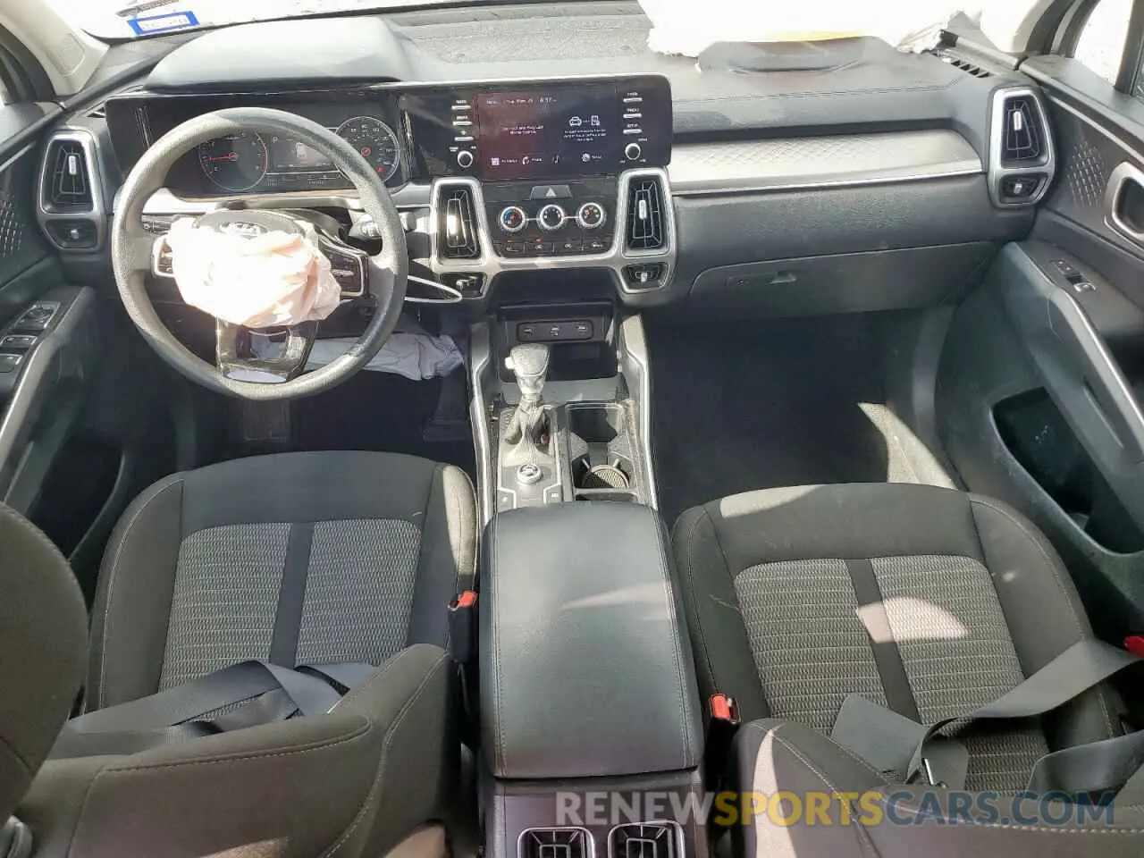 8 Photograph of a damaged car 5XYRG4LC3MG056711 KIA SORENTO 2021