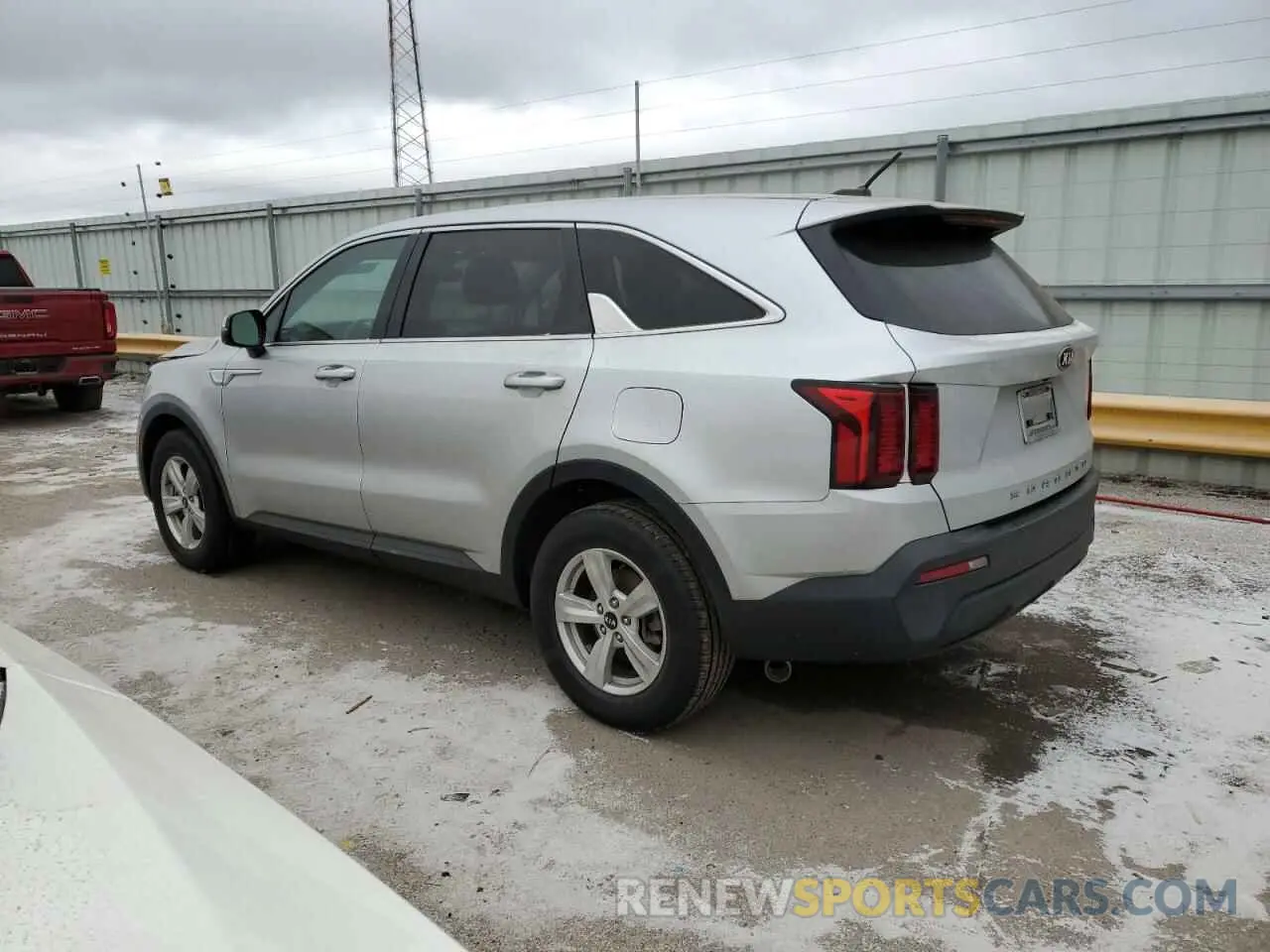 2 Photograph of a damaged car 5XYRG4LC4MG017383 KIA SORENTO 2021