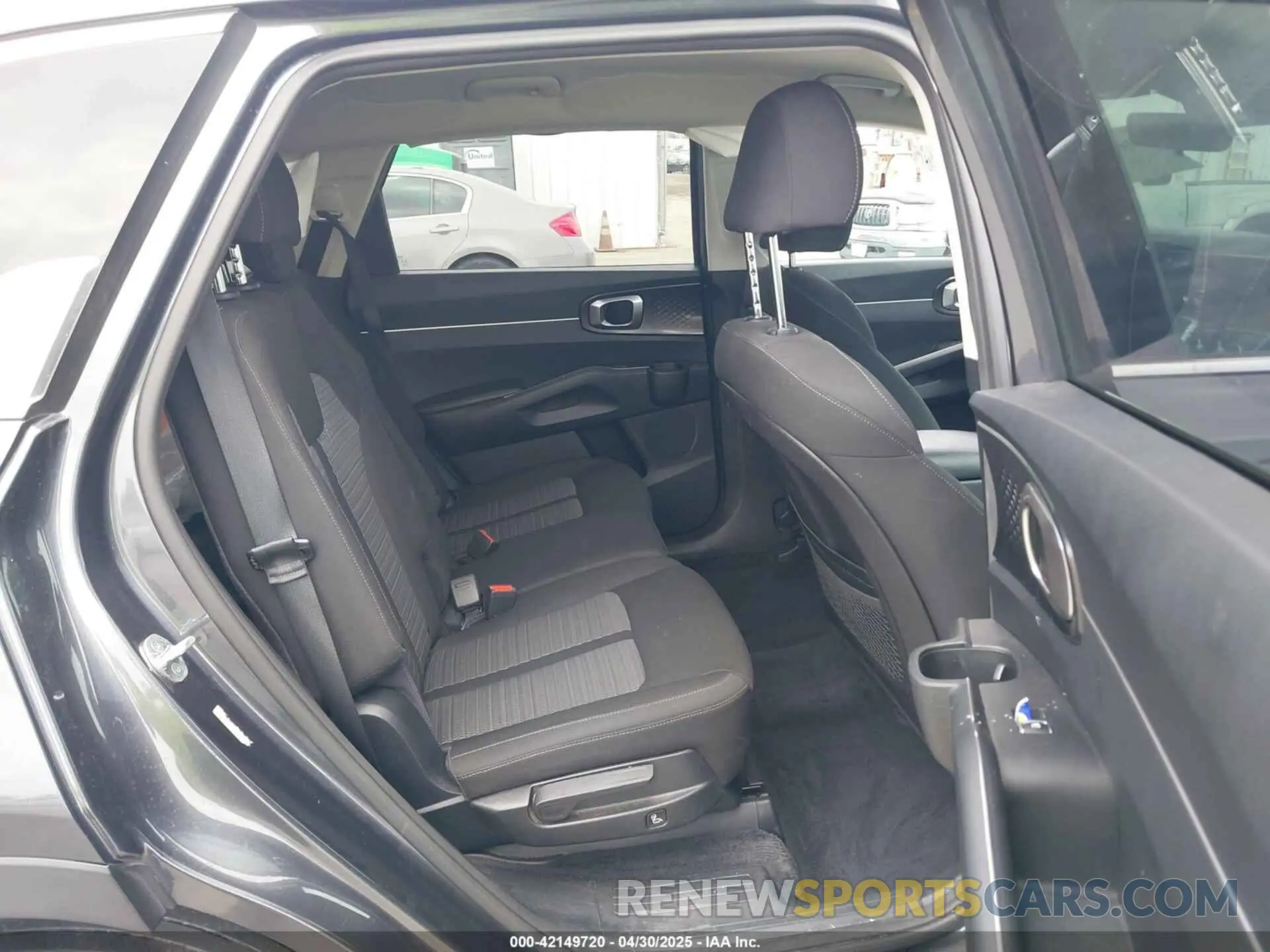 8 Фотография поврежденного автомобиля 5XYRG4LC7MG041273 KIA SORENTO 2021