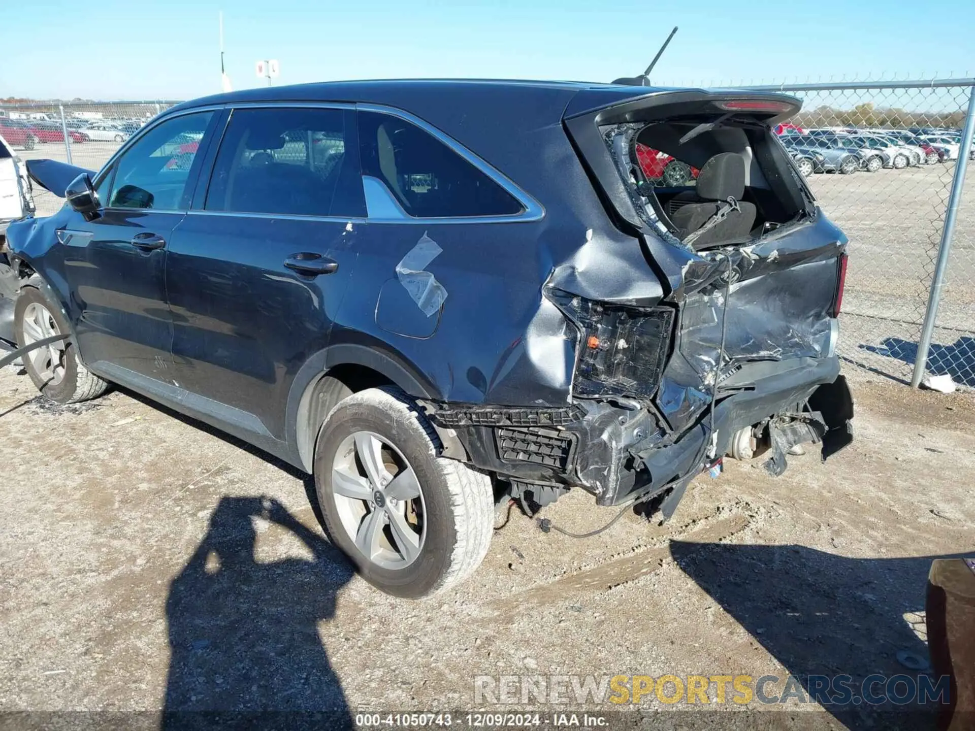 3 Фотография поврежденного автомобиля 5XYRG4LC7MG043704 KIA SORENTO 2021