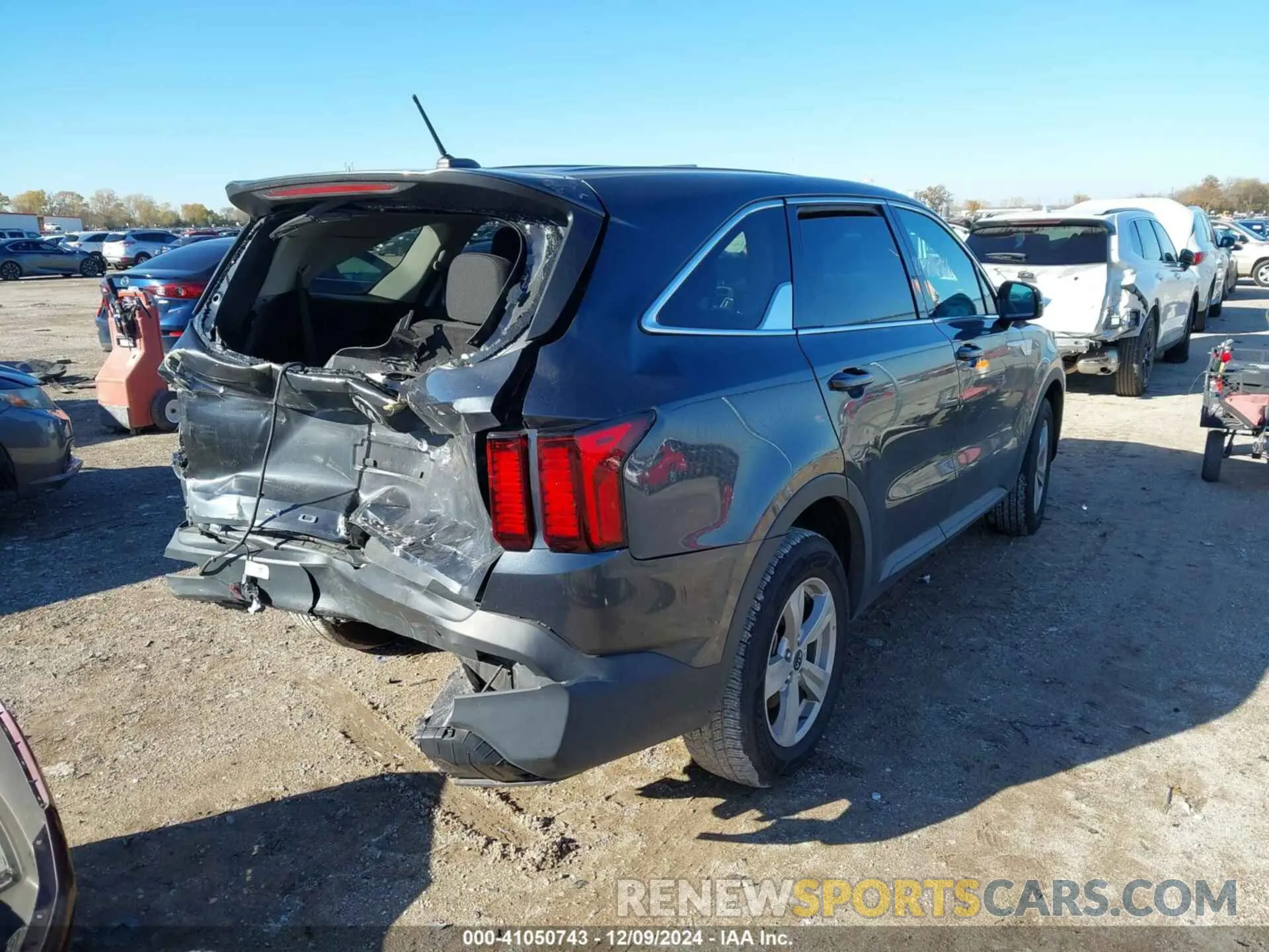 4 Фотография поврежденного автомобиля 5XYRG4LC7MG043704 KIA SORENTO 2021