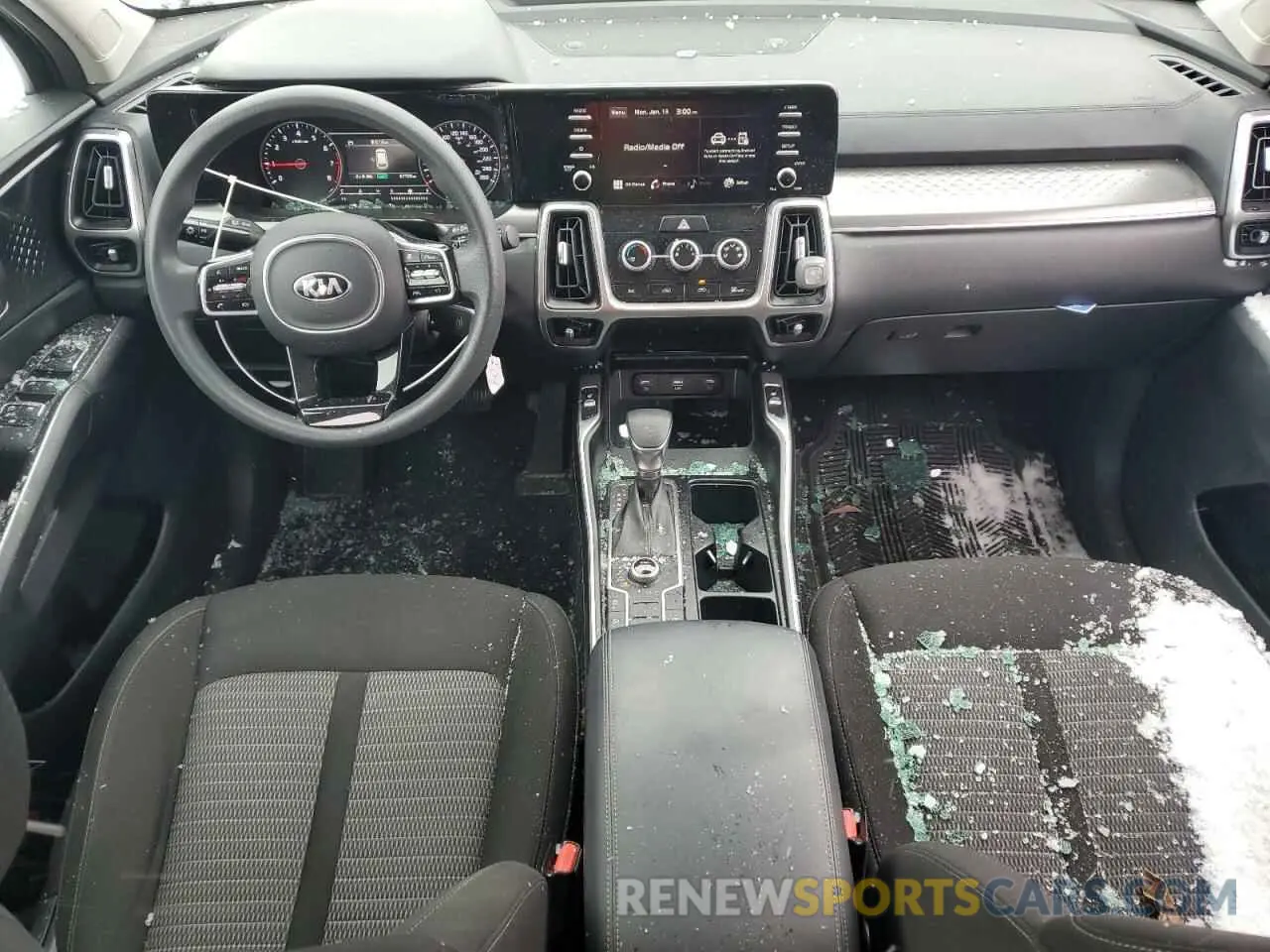 8 Photograph of a damaged car 5XYRGDLC5MG052952 KIA SORENTO 2021