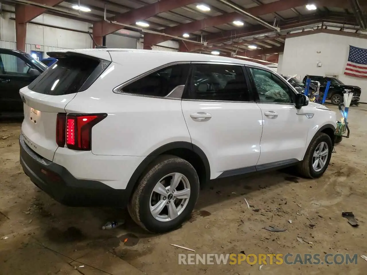 3 Photograph of a damaged car 5XYRGDLC7MG002909 KIA SORENTO 2021