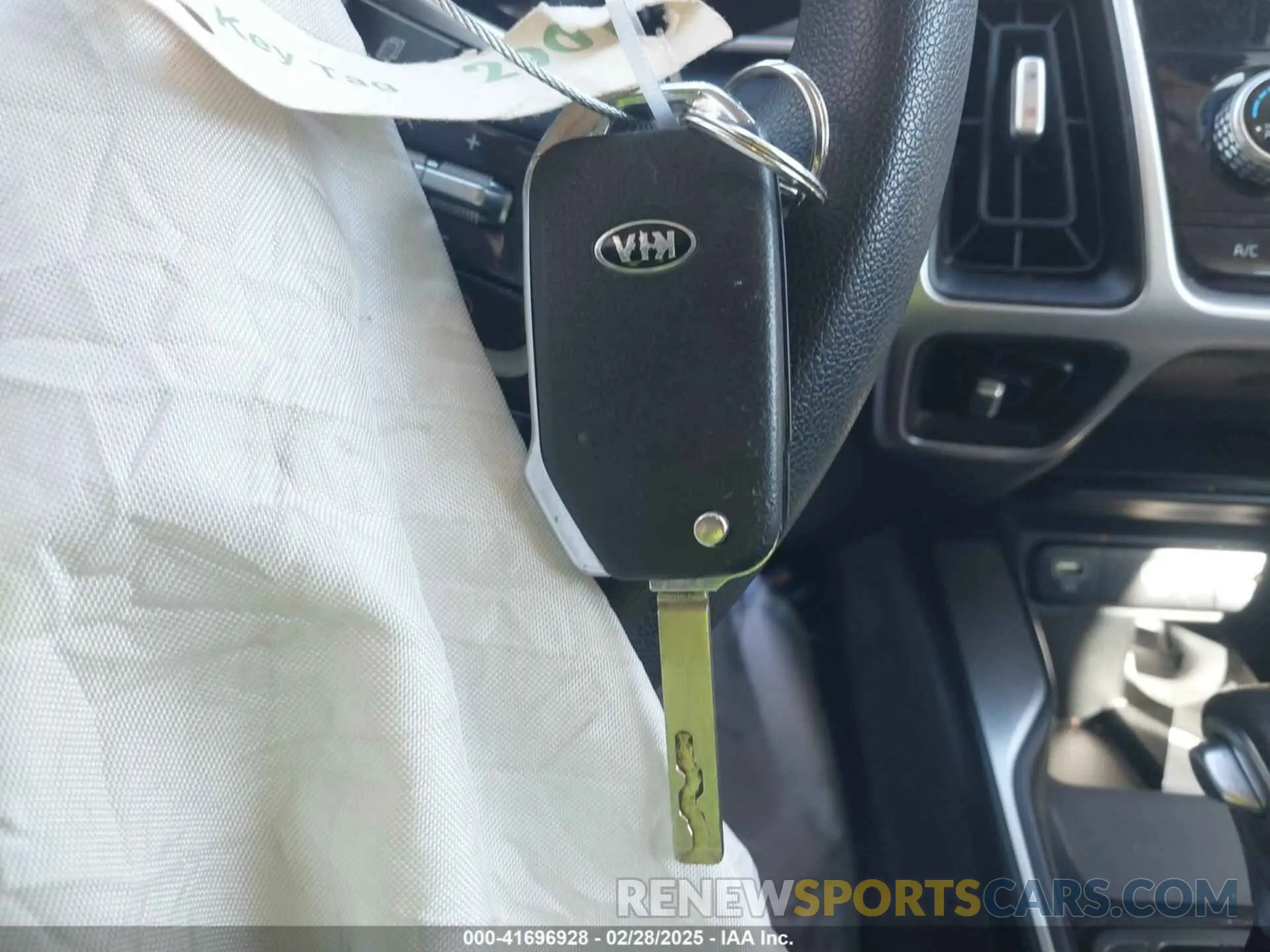 11 Photograph of a damaged car 5XYRGDLC9MG031358 KIA SORENTO 2021