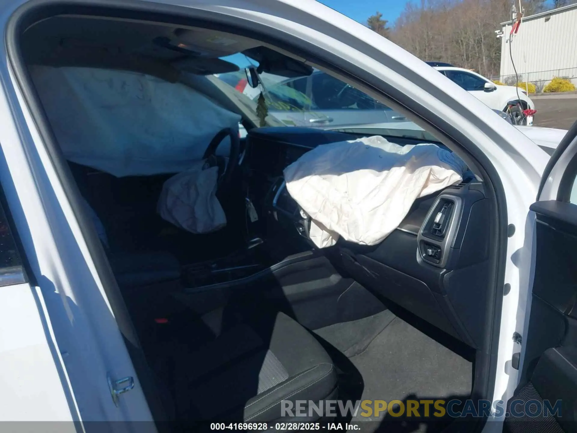 5 Photograph of a damaged car 5XYRGDLC9MG031358 KIA SORENTO 2021