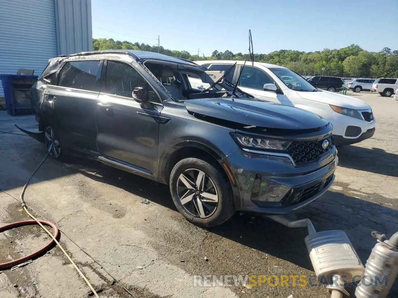 4 Photograph of a damaged car 5XYRH4LF8MG032850 KIA SORENTO 2021