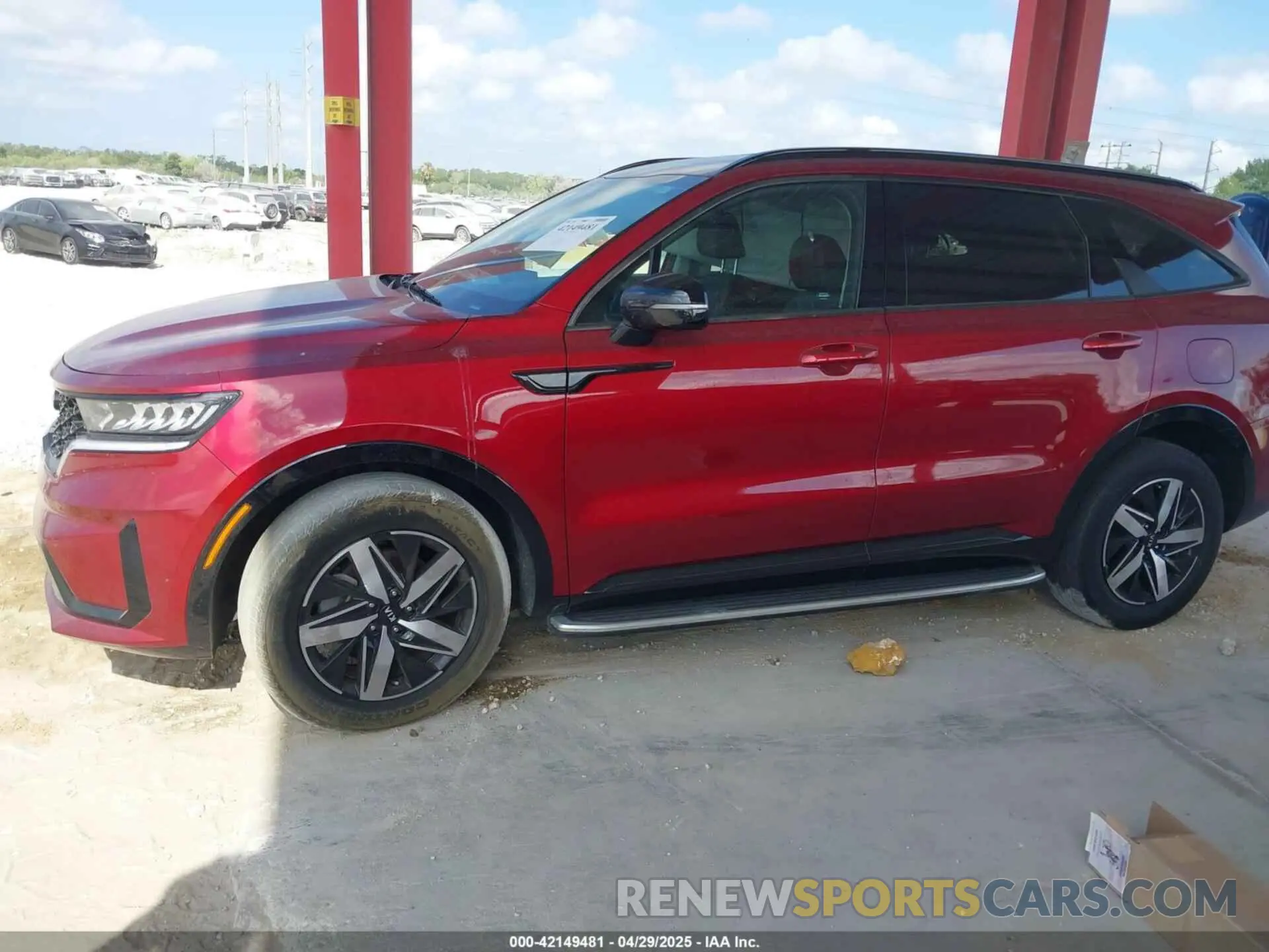 14 Photograph of a damaged car 5XYRH4LF8MG035215 KIA SORENTO 2021