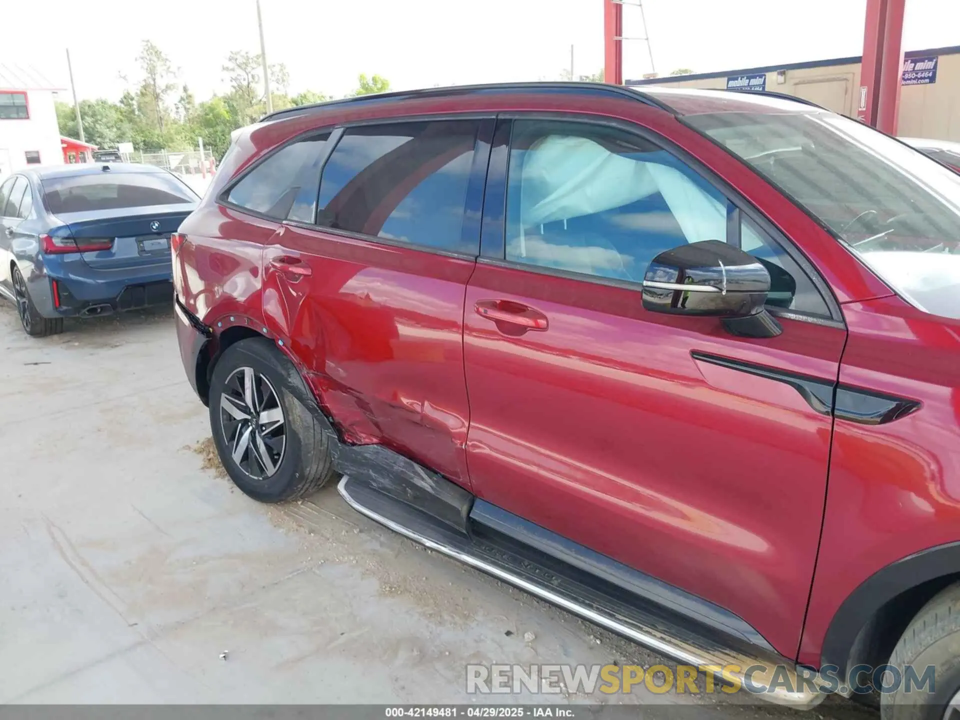 6 Photograph of a damaged car 5XYRH4LF8MG035215 KIA SORENTO 2021