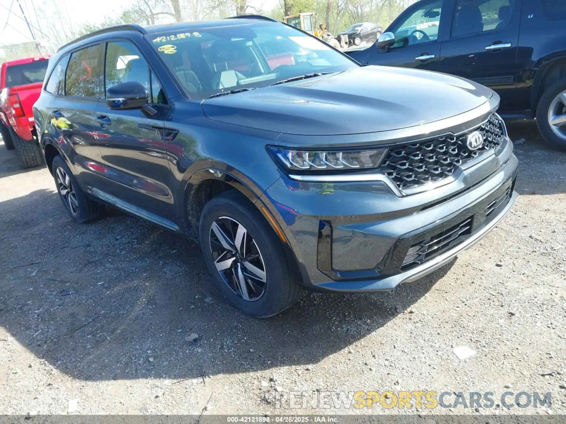 1 Photograph of a damaged car 5XYRHDLF2MG068579 KIA SORENTO 2021