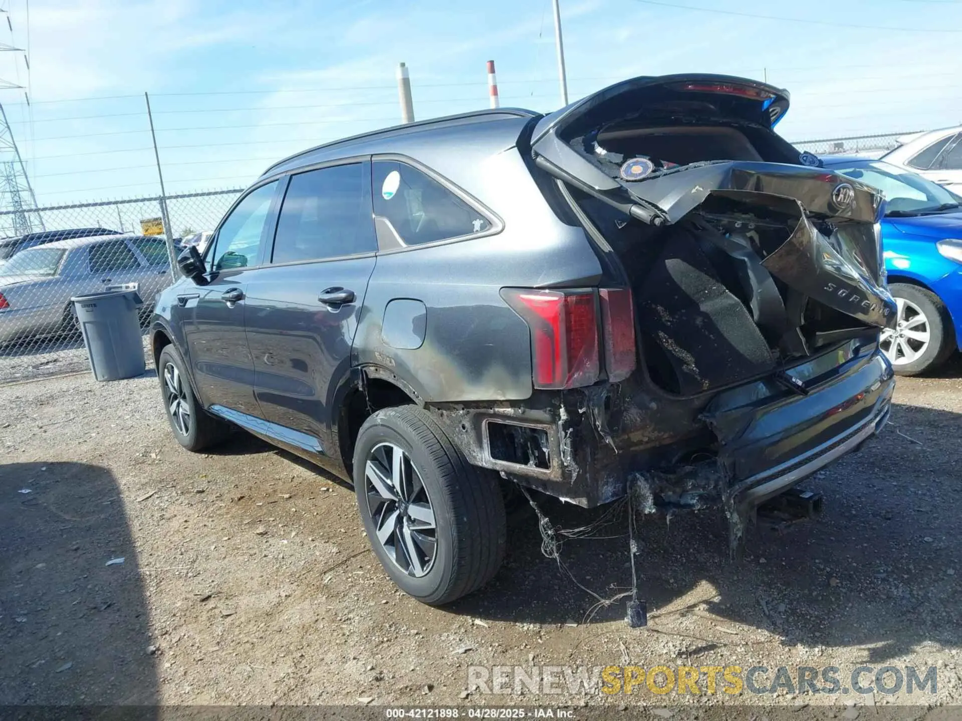 3 Photograph of a damaged car 5XYRHDLF2MG068579 KIA SORENTO 2021