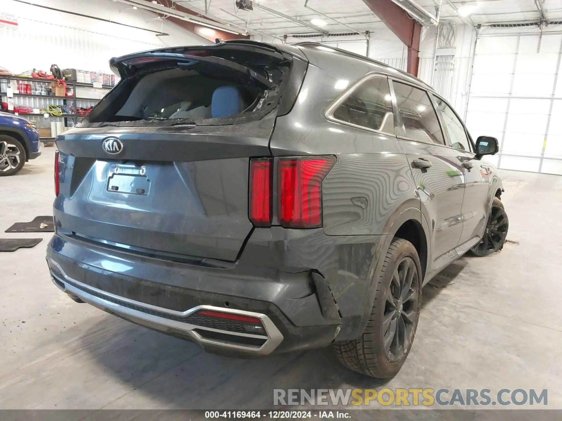 4 Photograph of a damaged car 5XYRK4LF1MG012179 KIA SORENTO 2021