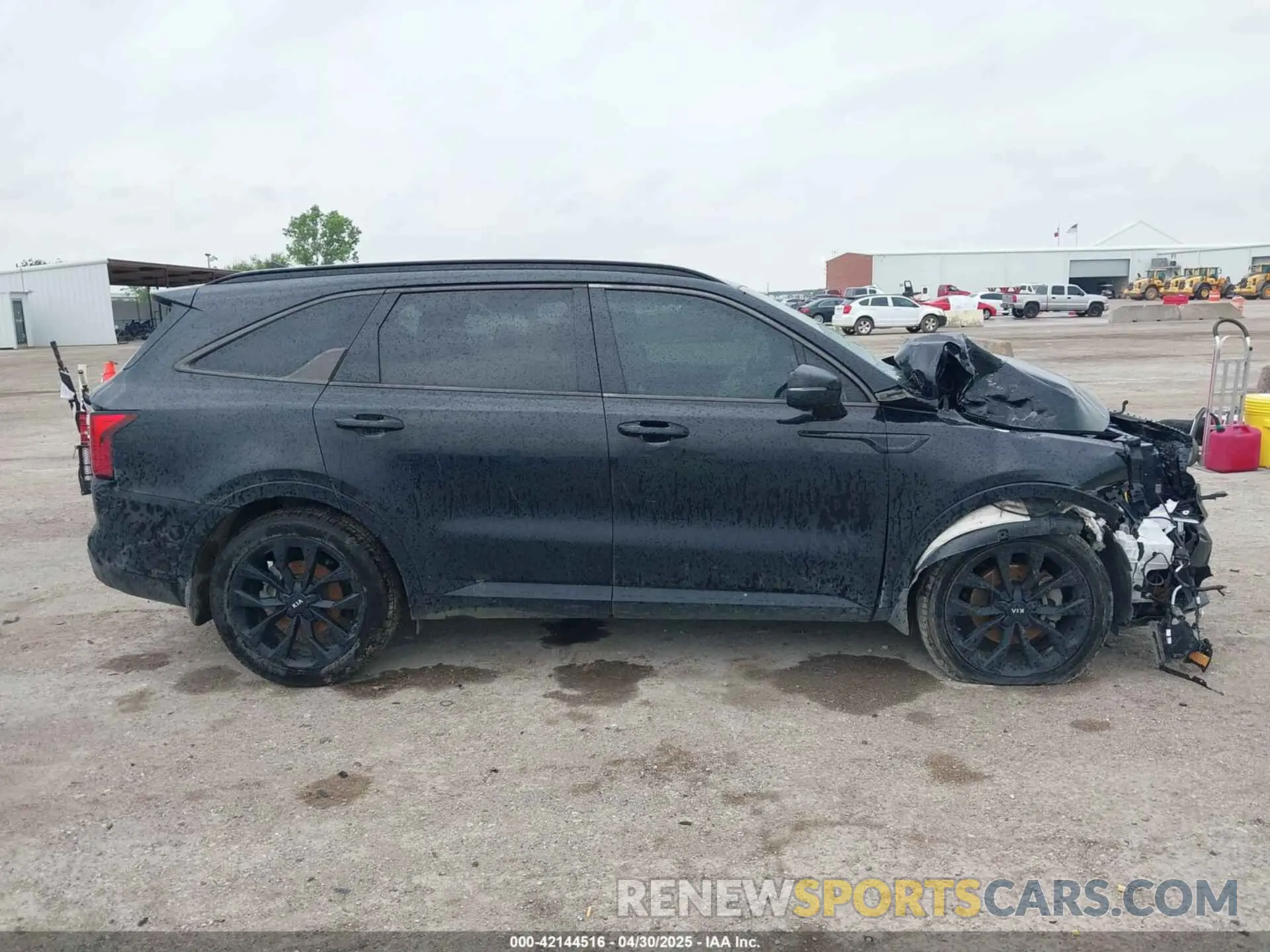 13 Photograph of a damaged car 5XYRK4LF2MG008853 KIA SORENTO 2021