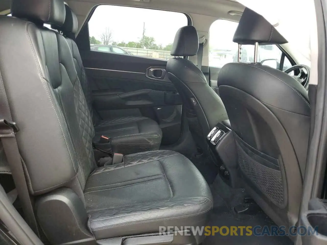 12 Photograph of a damaged car 5XYRK4LF2MG026897 KIA SORENTO 2021