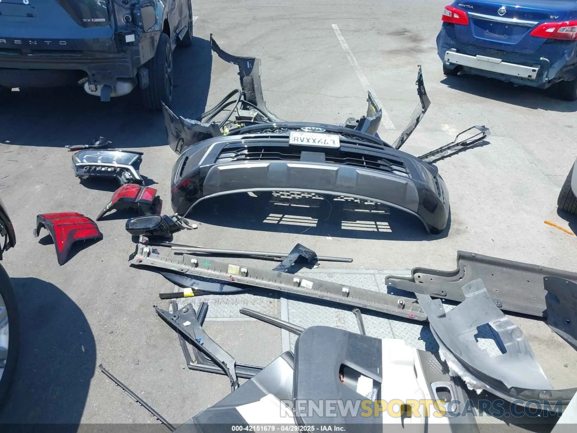 12 Photograph of a damaged car 5XYRK4LF3MG033213 KIA SORENTO 2021