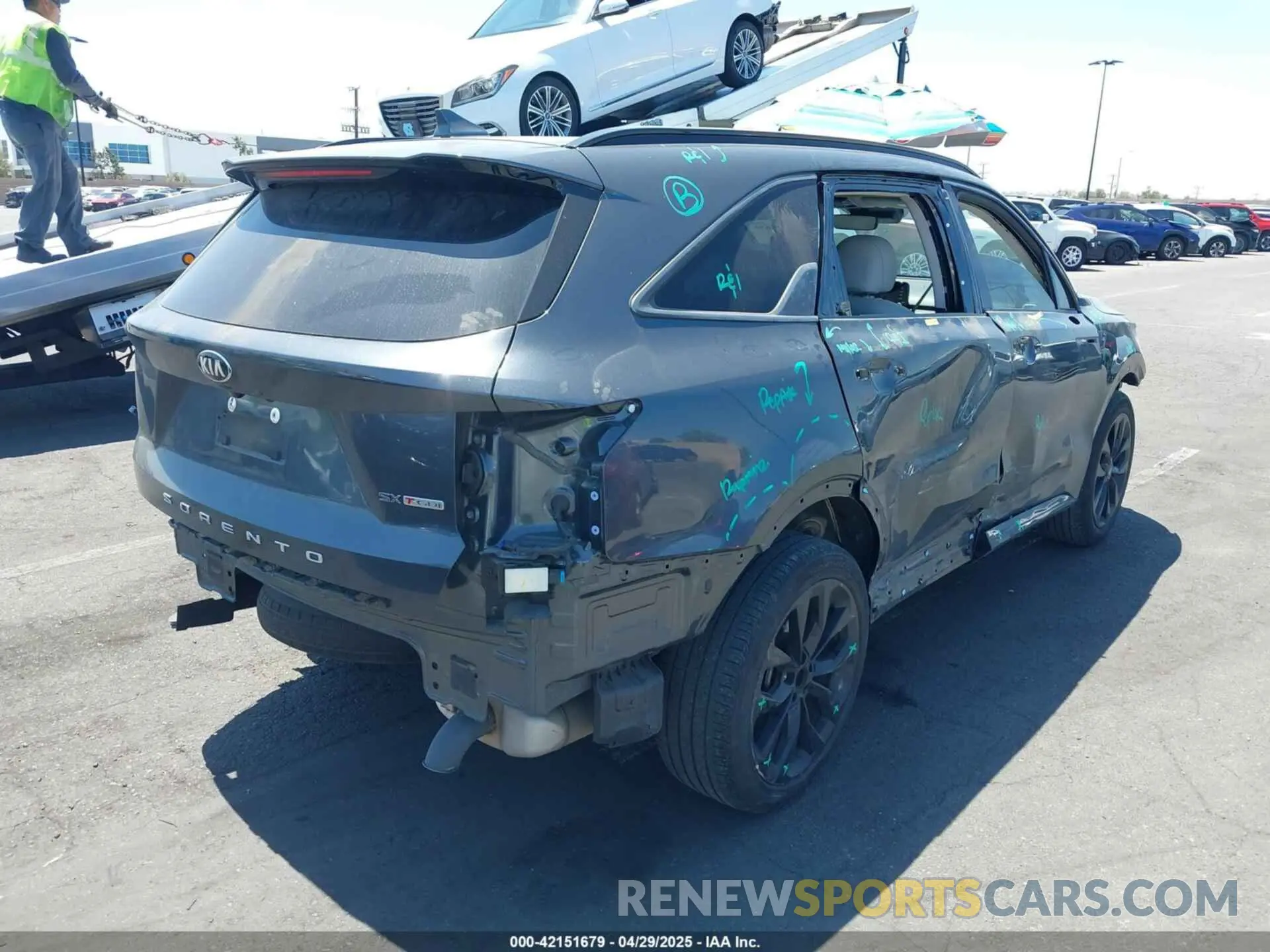 4 Photograph of a damaged car 5XYRK4LF3MG033213 KIA SORENTO 2021