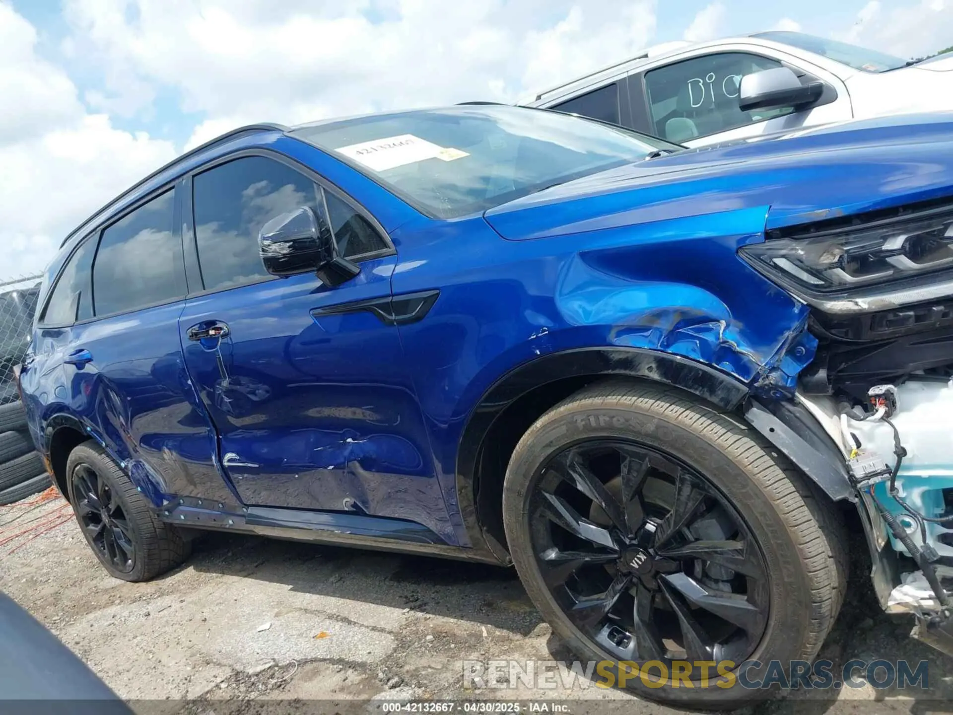 13 Photograph of a damaged car 5XYRK4LF5MG028384 KIA SORENTO 2021