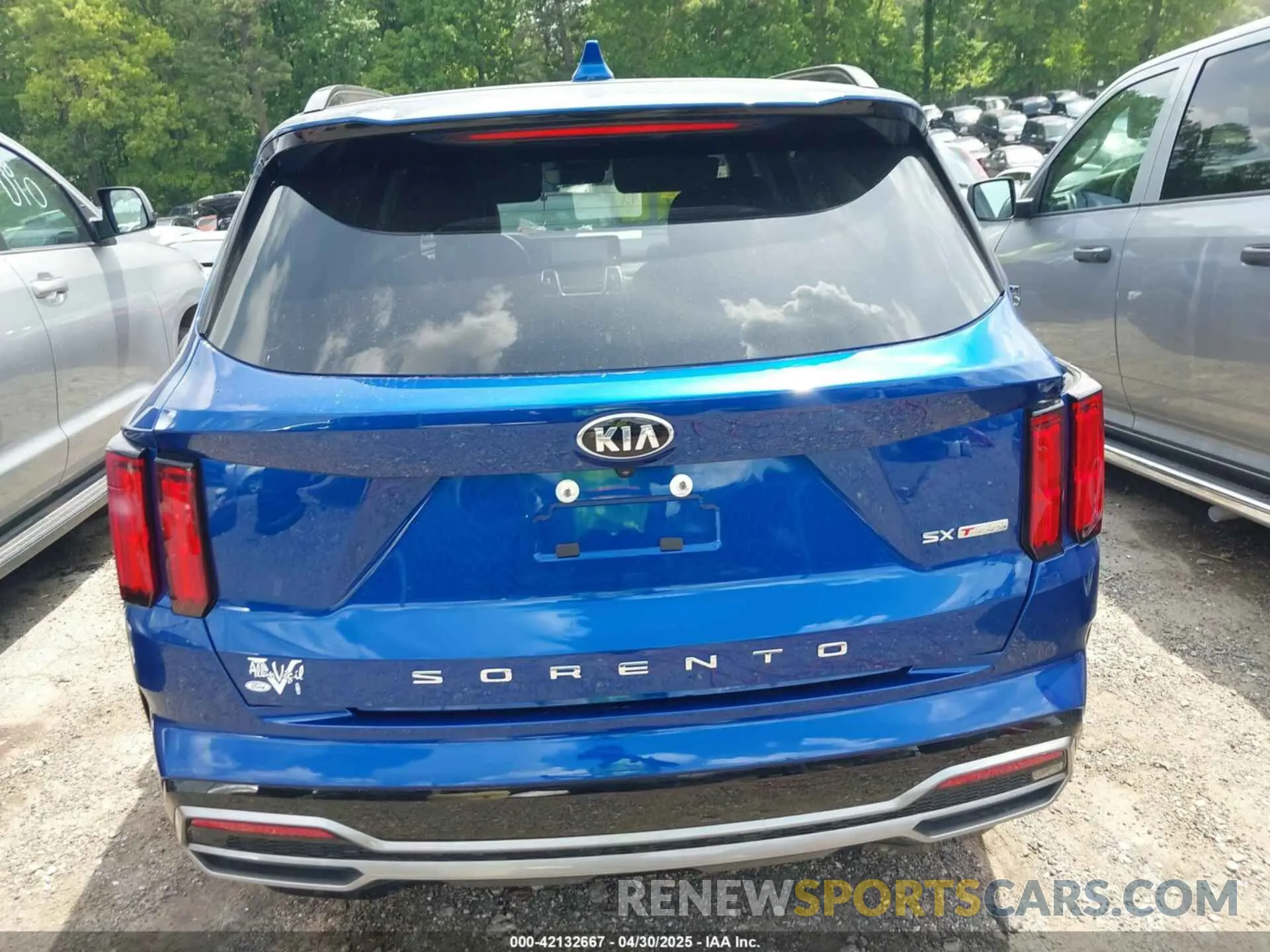 16 Photograph of a damaged car 5XYRK4LF5MG028384 KIA SORENTO 2021
