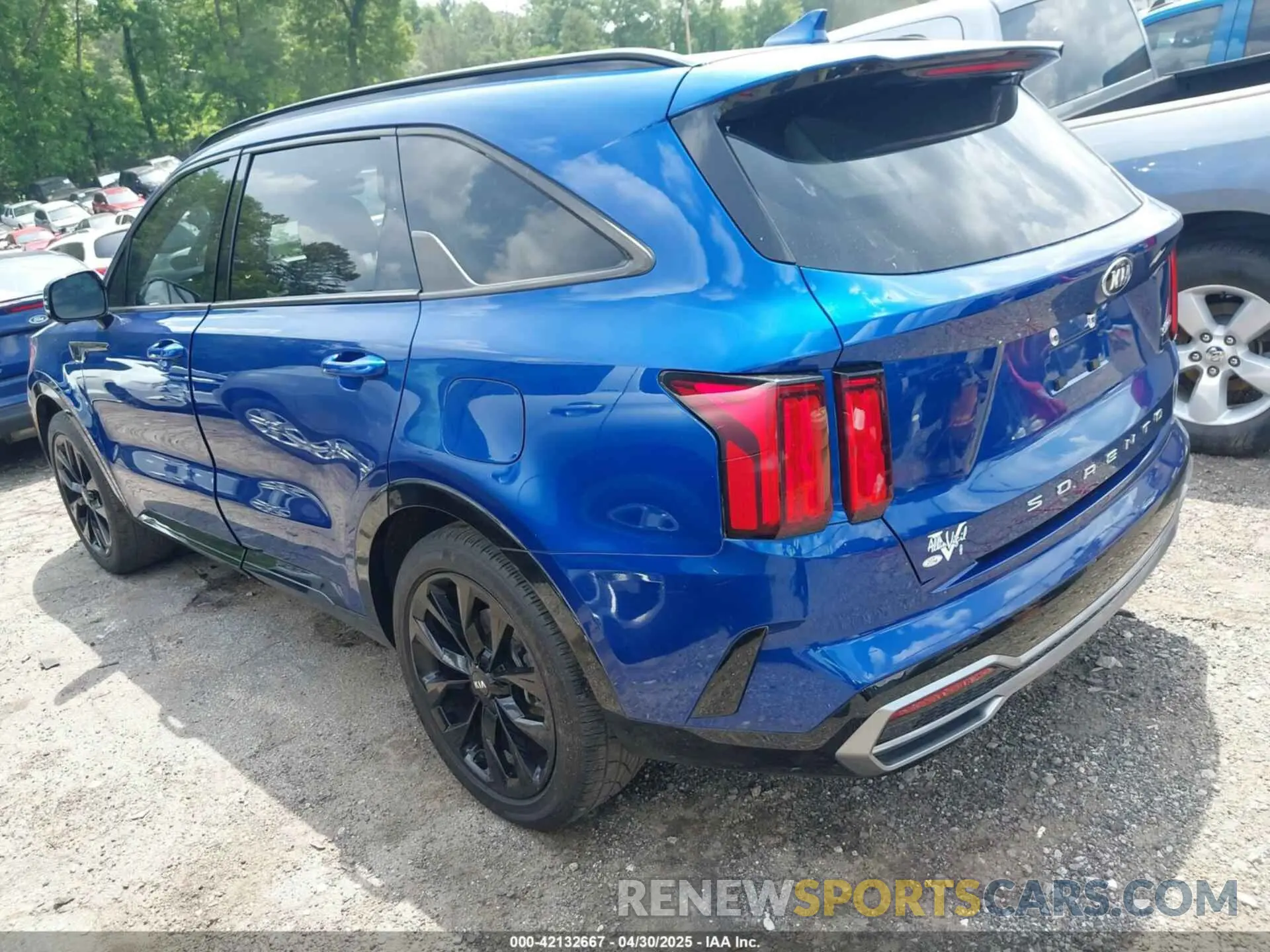 3 Photograph of a damaged car 5XYRK4LF5MG028384 KIA SORENTO 2021