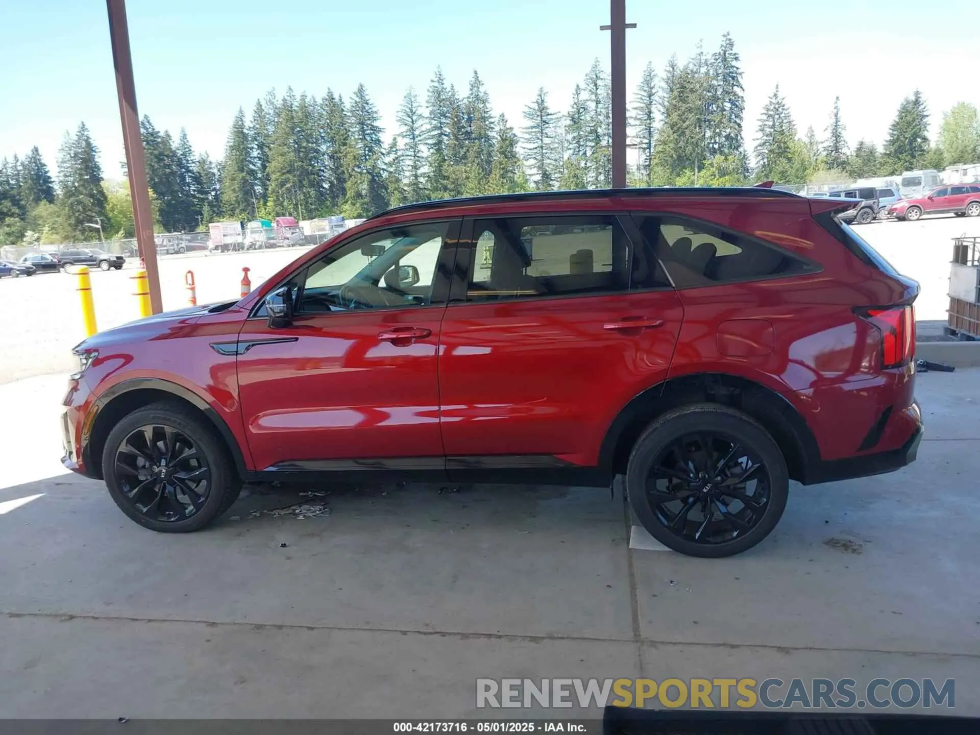 14 Photograph of a damaged car 5XYRKDLF8MG063565 KIA SORENTO 2021