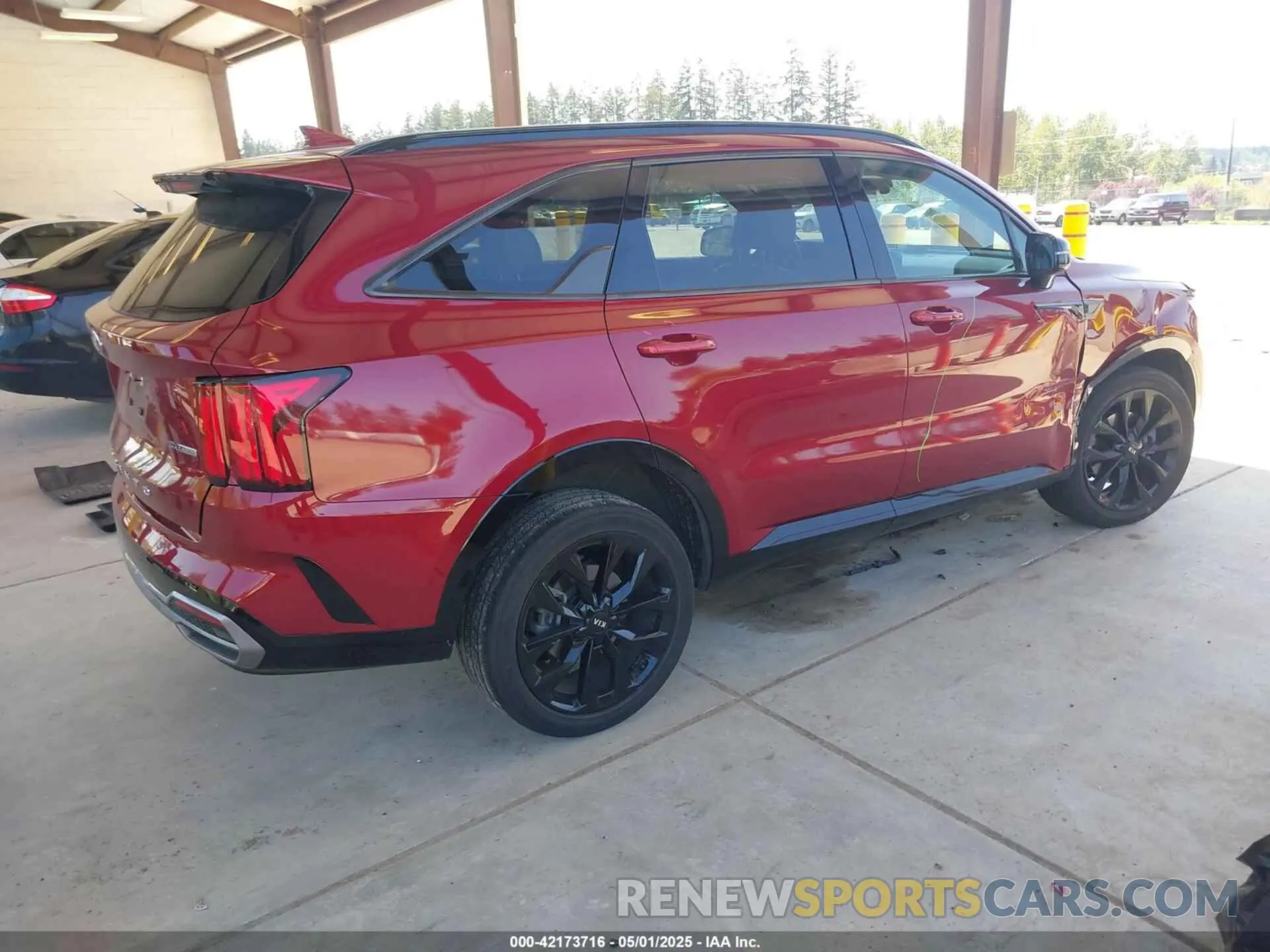 4 Photograph of a damaged car 5XYRKDLF8MG063565 KIA SORENTO 2021