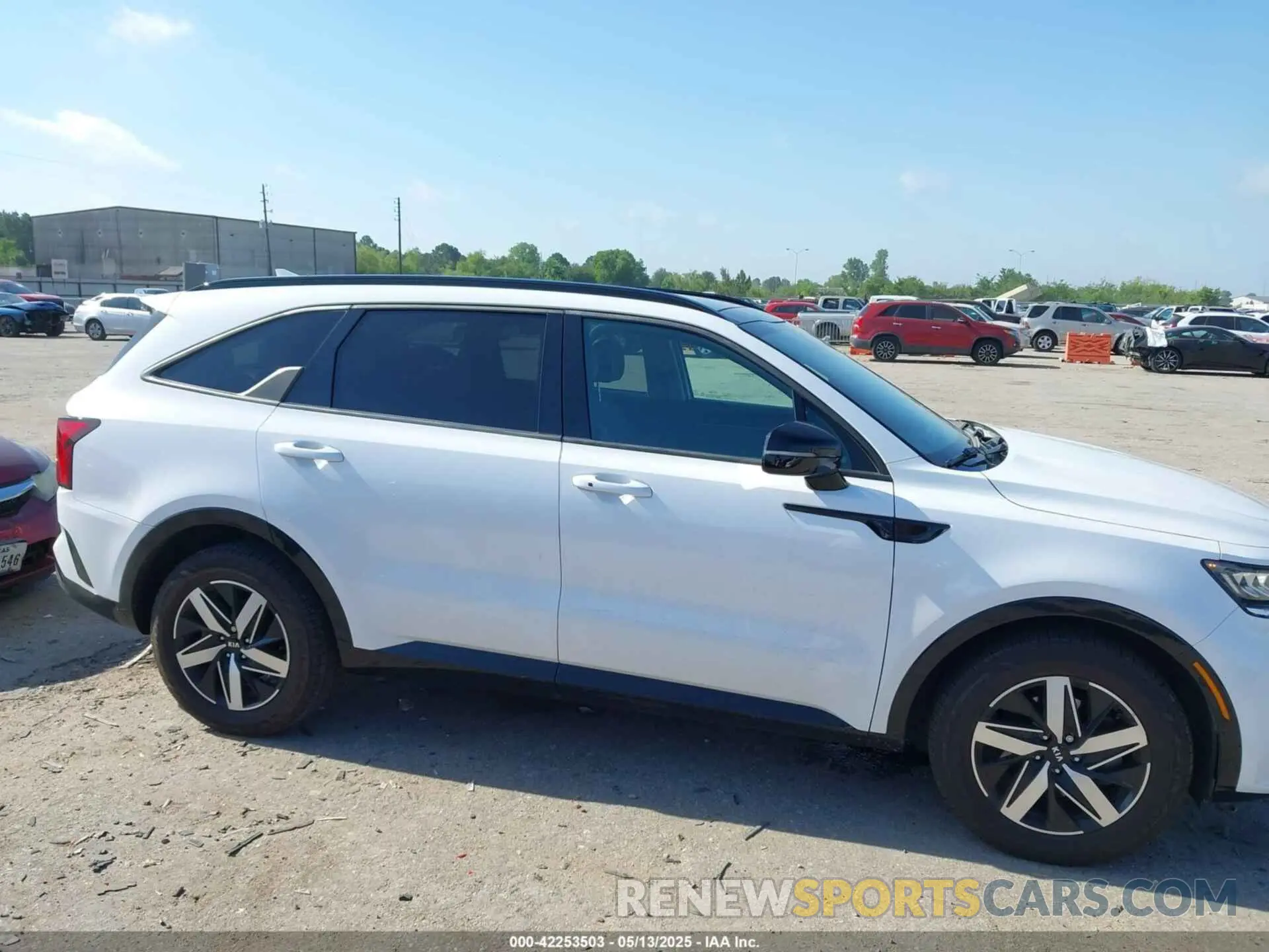 13 Photograph of a damaged car 5XYRL4LC1MG002786 KIA SORENTO 2021