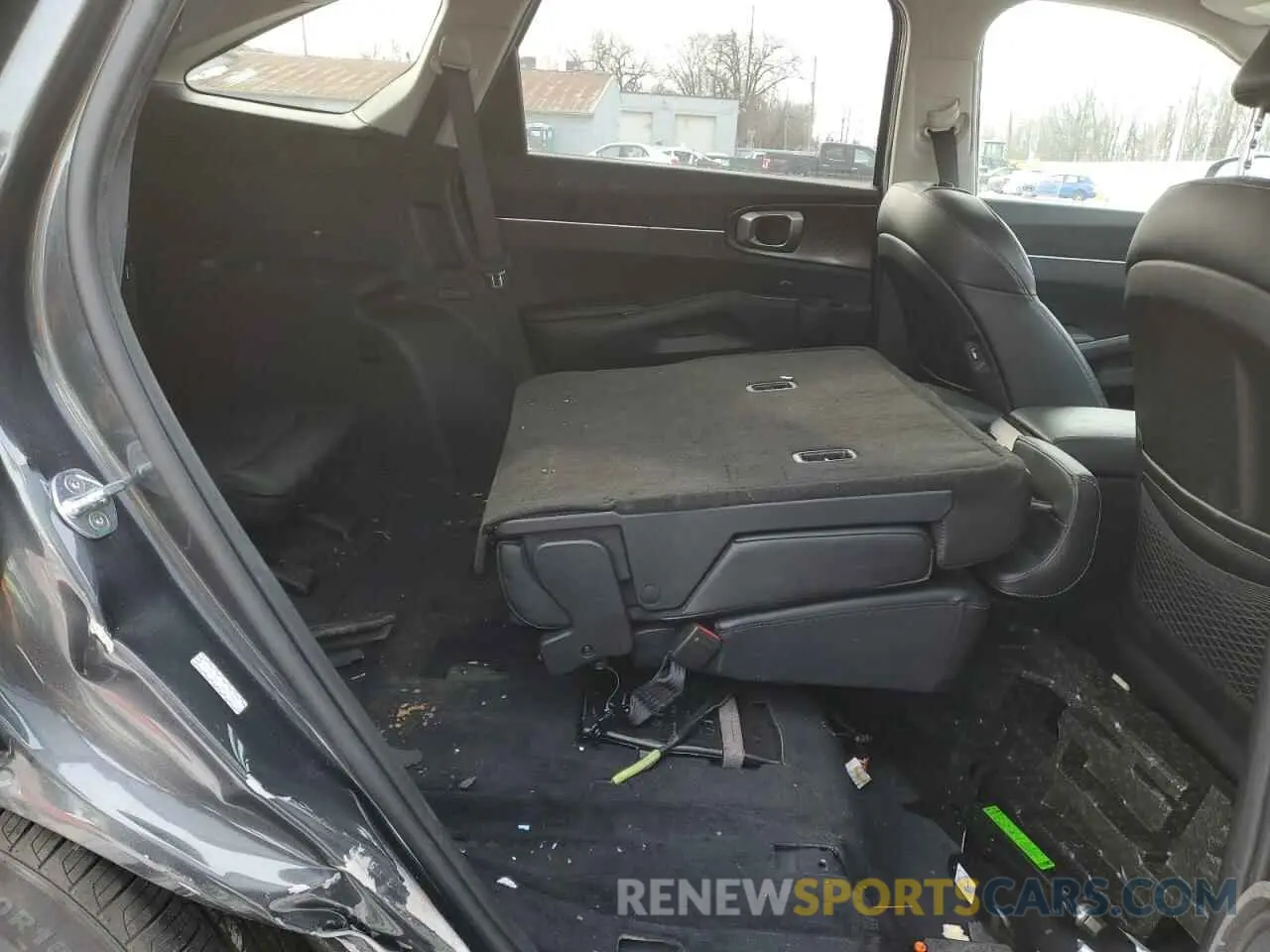 11 Photograph of a damaged car 5XYRL4LC3MG054582 KIA SORENTO 2021