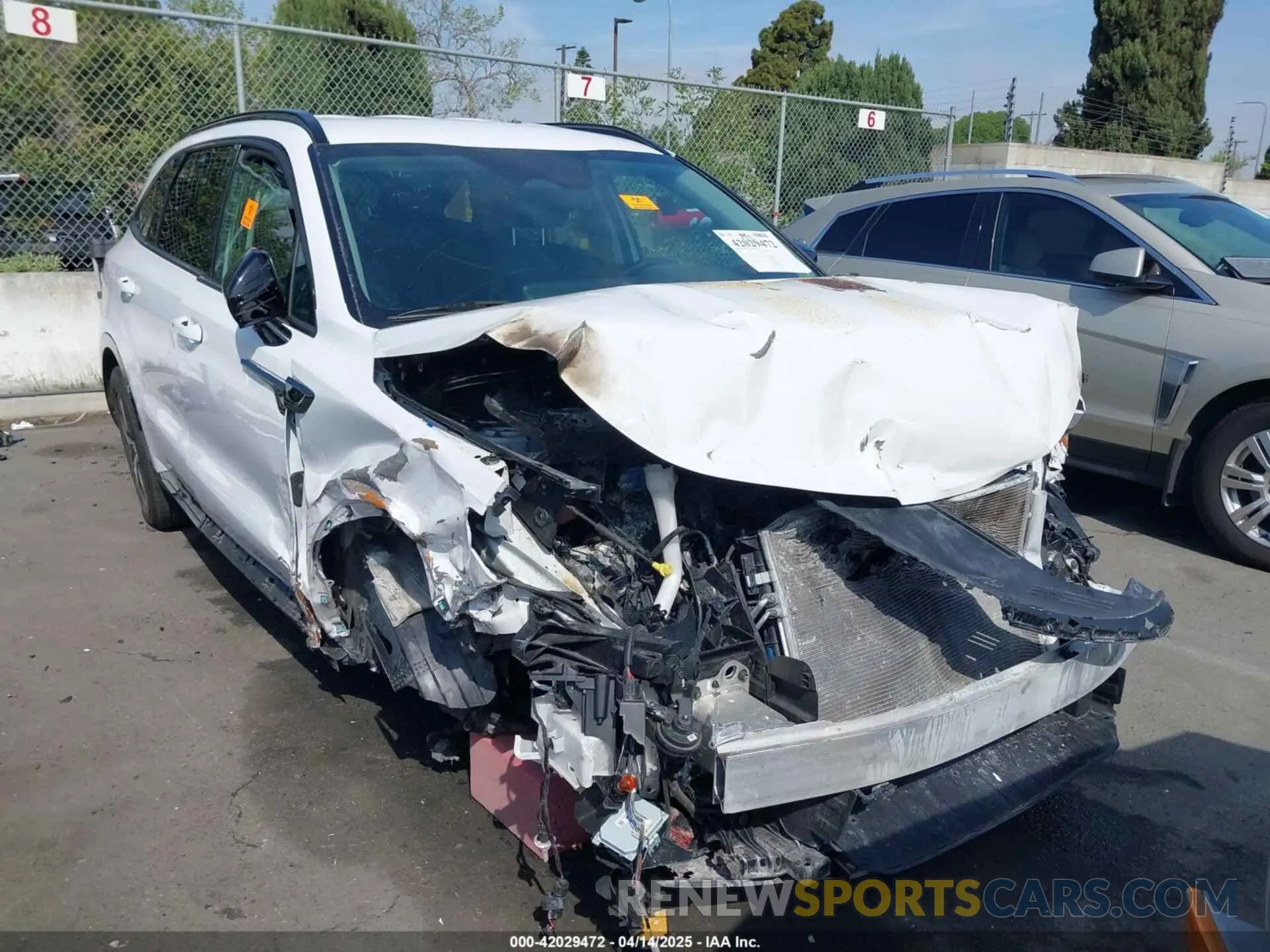 1 Photograph of a damaged car 5XYRL4LC8MG035364 KIA SORENTO 2021