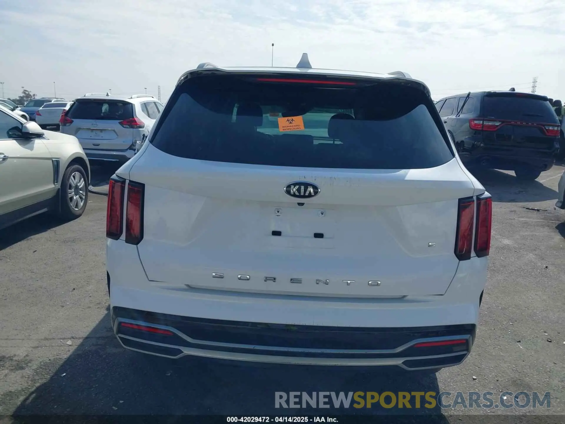 16 Photograph of a damaged car 5XYRL4LC8MG035364 KIA SORENTO 2021