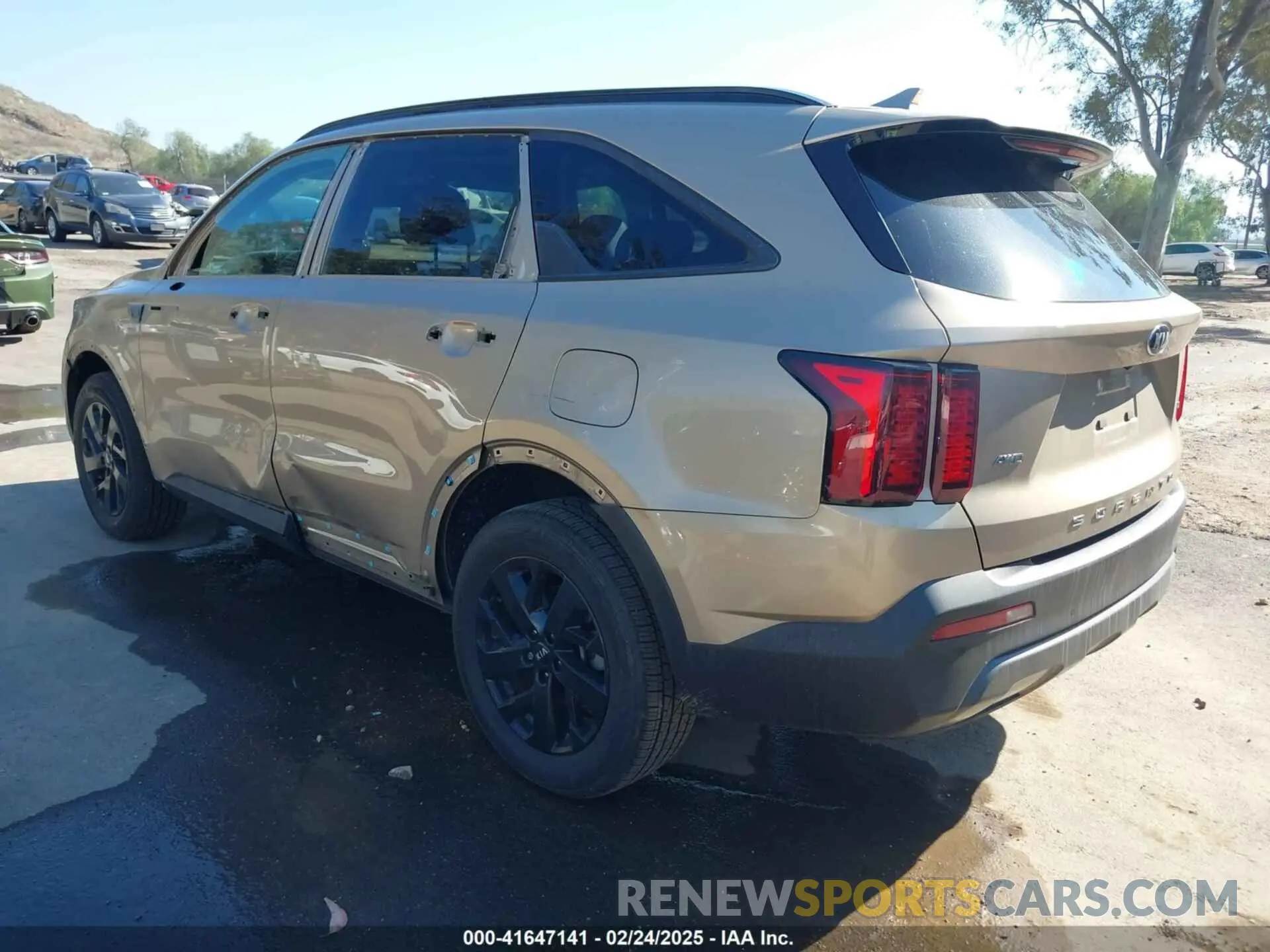 3 Photograph of a damaged car 5XYRLDLC6MG008163 KIA SORENTO 2021